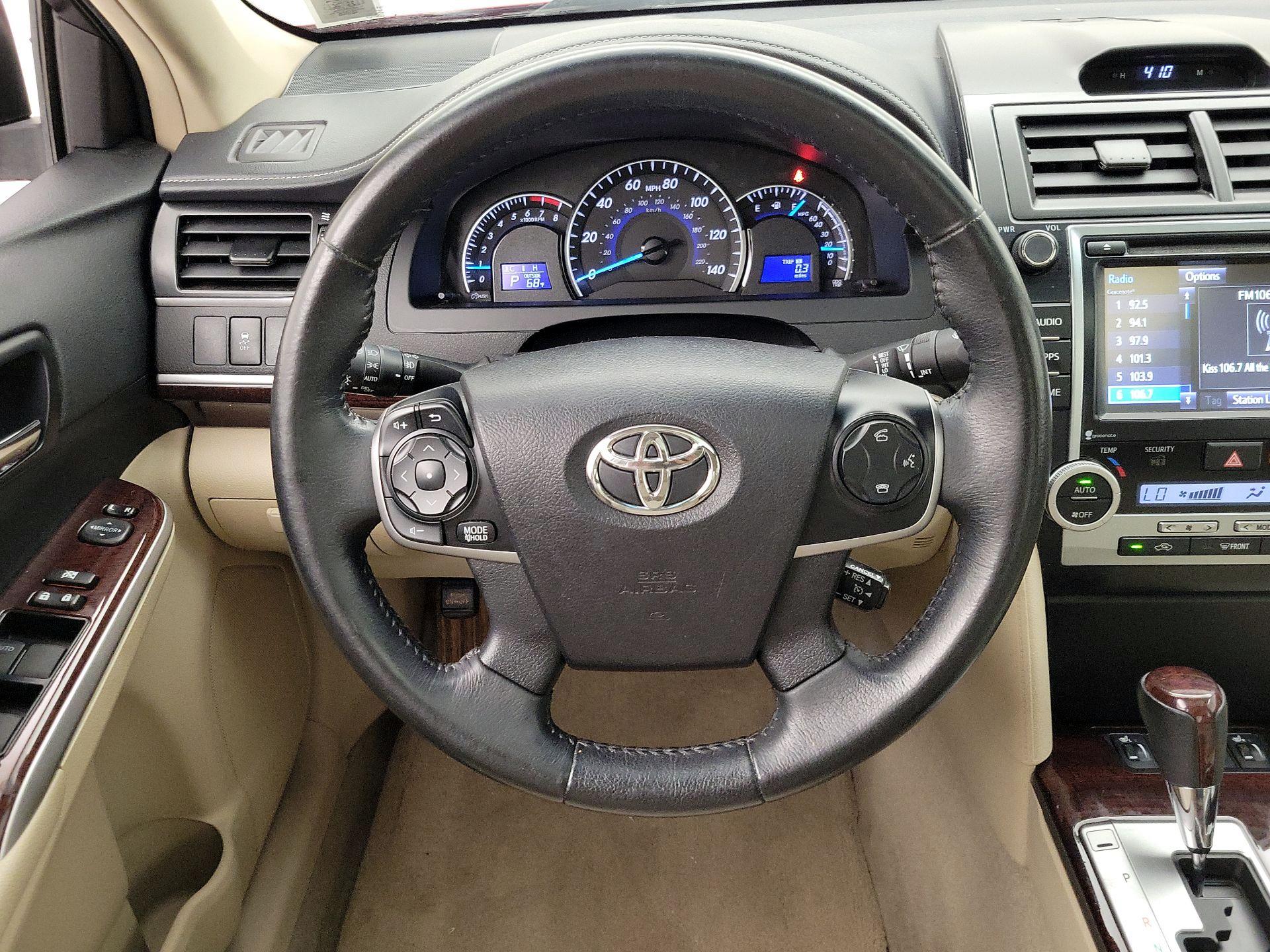 Thumbnail: 2014 Toyota Camry - 10