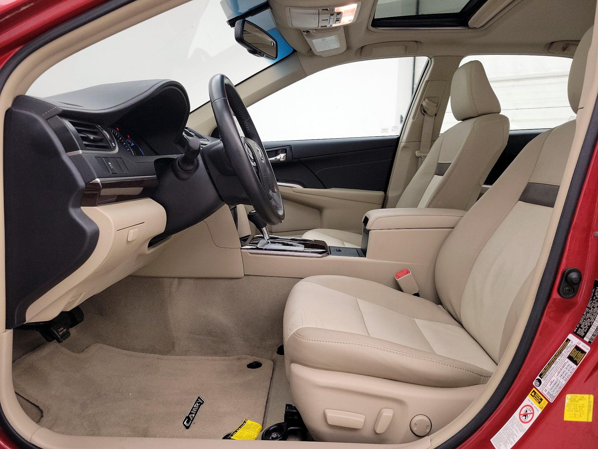 Thumbnail: 2014 Toyota Camry - 11