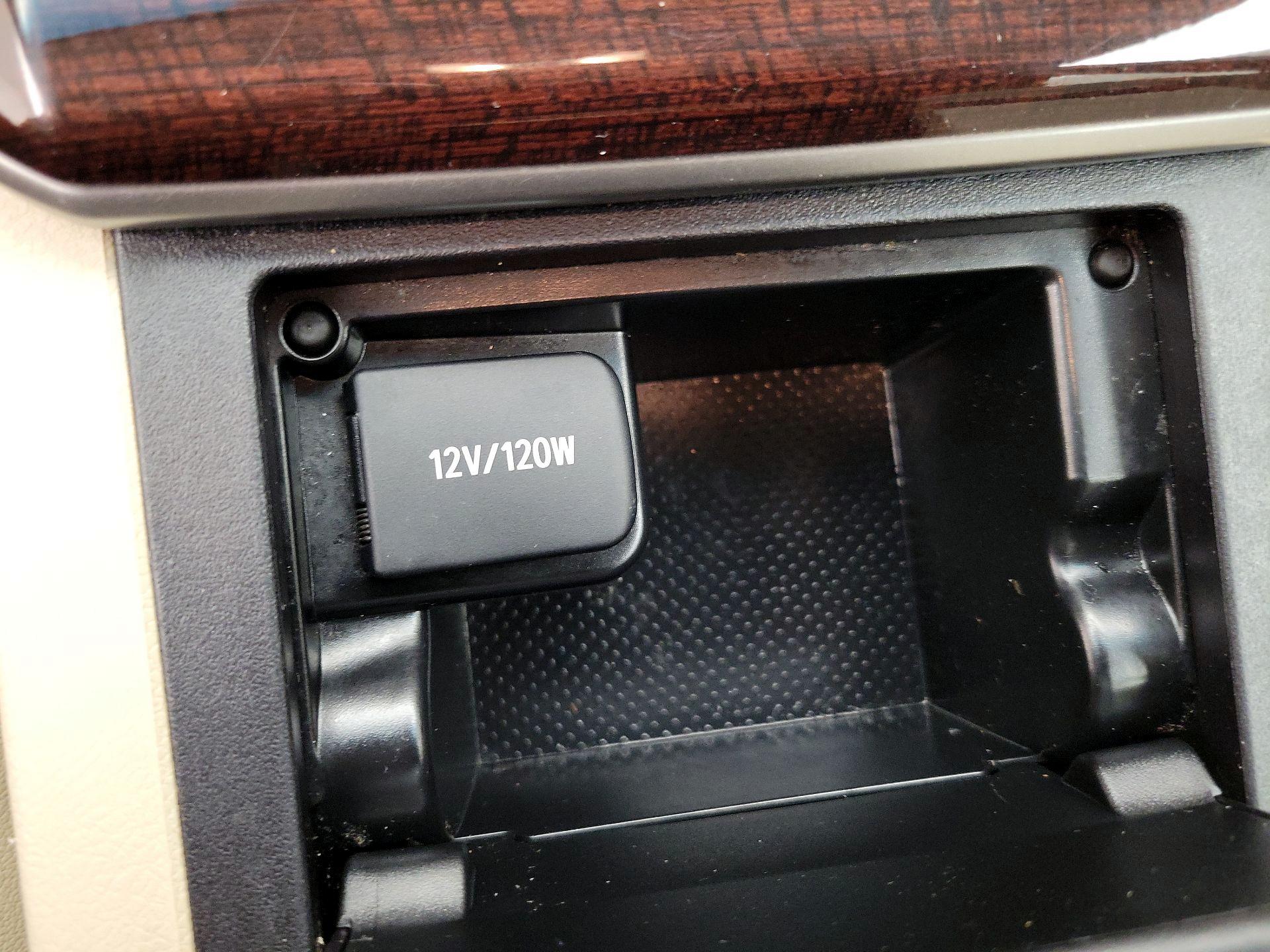 Thumbnail: 2014 Toyota Camry - 18