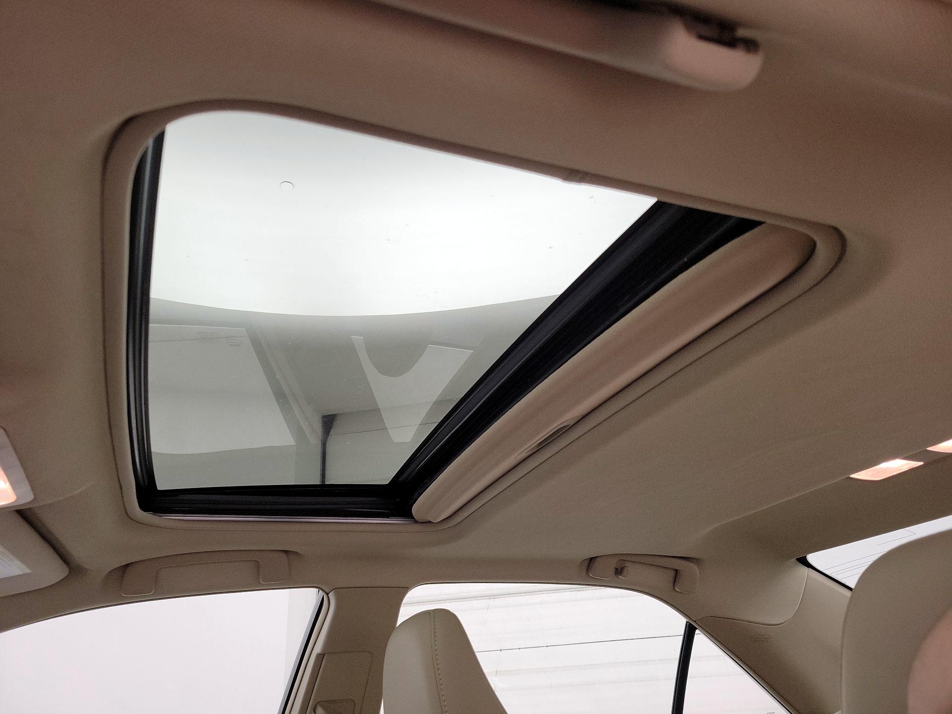 Thumbnail: 2014 Toyota Camry - 19