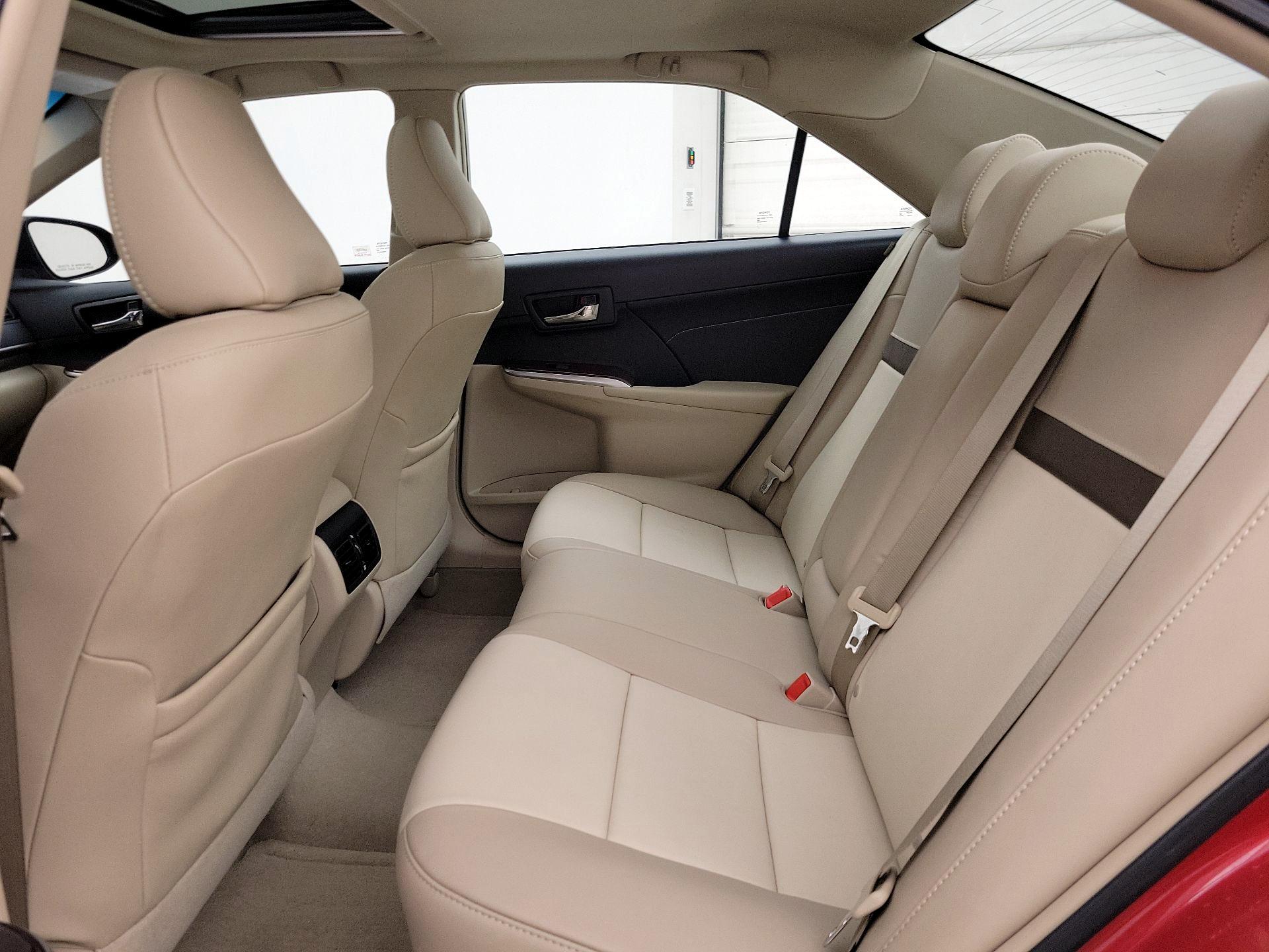 Thumbnail: 2014 Toyota Camry - 20