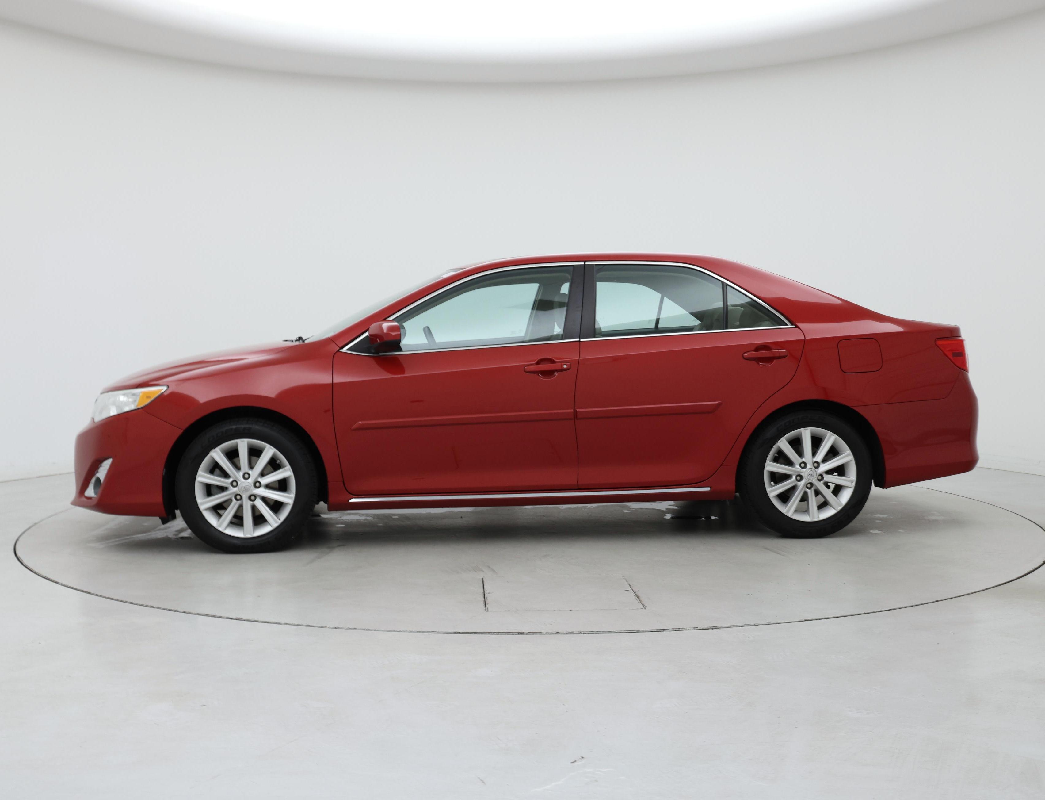 Thumbnail: 2014 Toyota Camry - 3