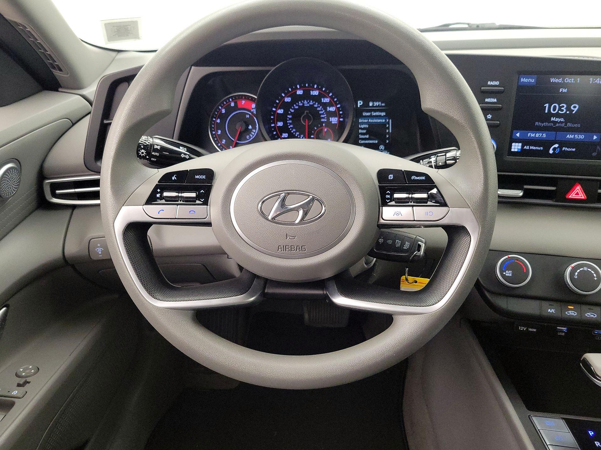 Thumbnail: 2023 Hyundai Elantra - 10