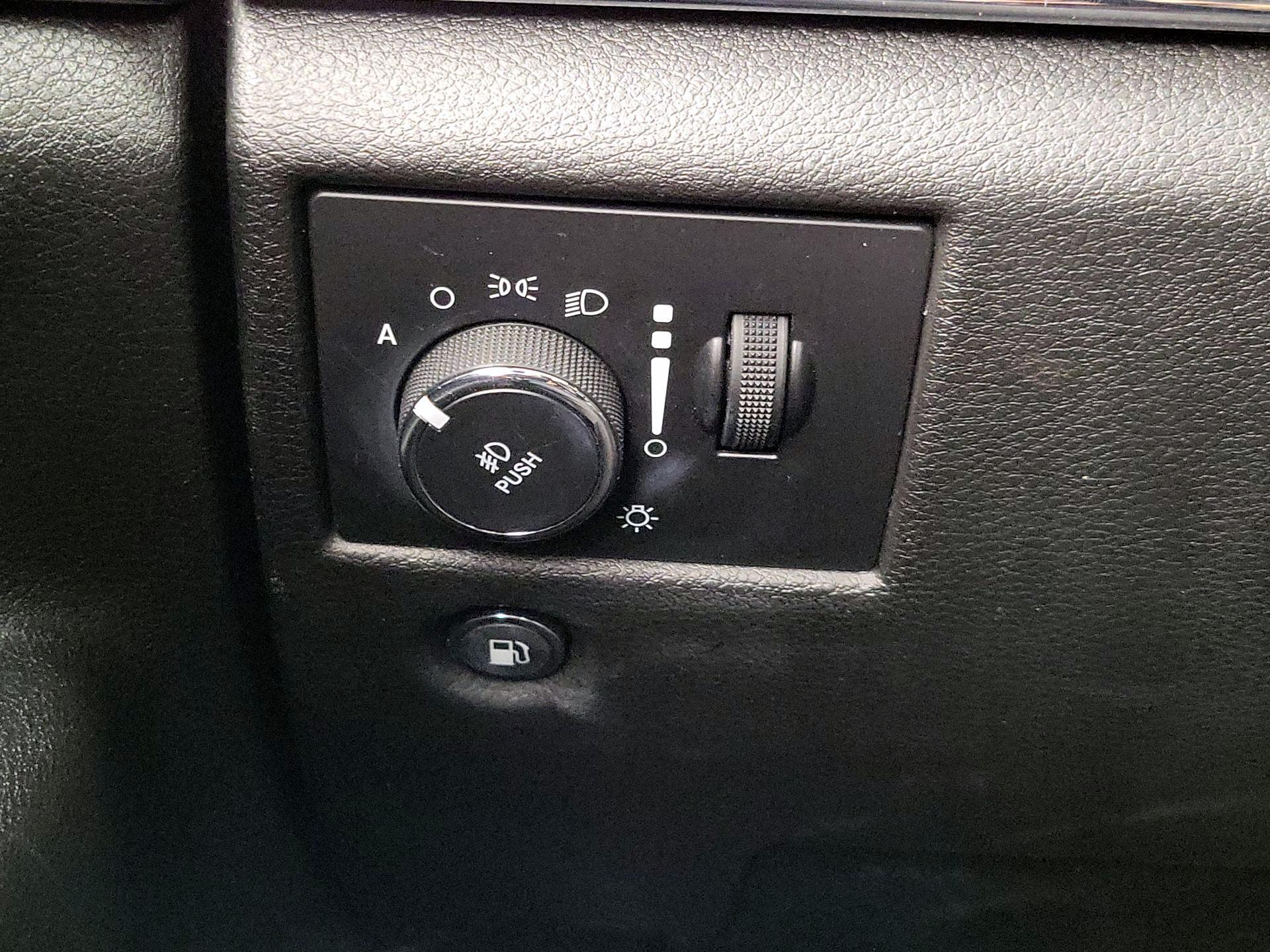 Thumbnail: 2021 Jeep Grand Cherokee - 13