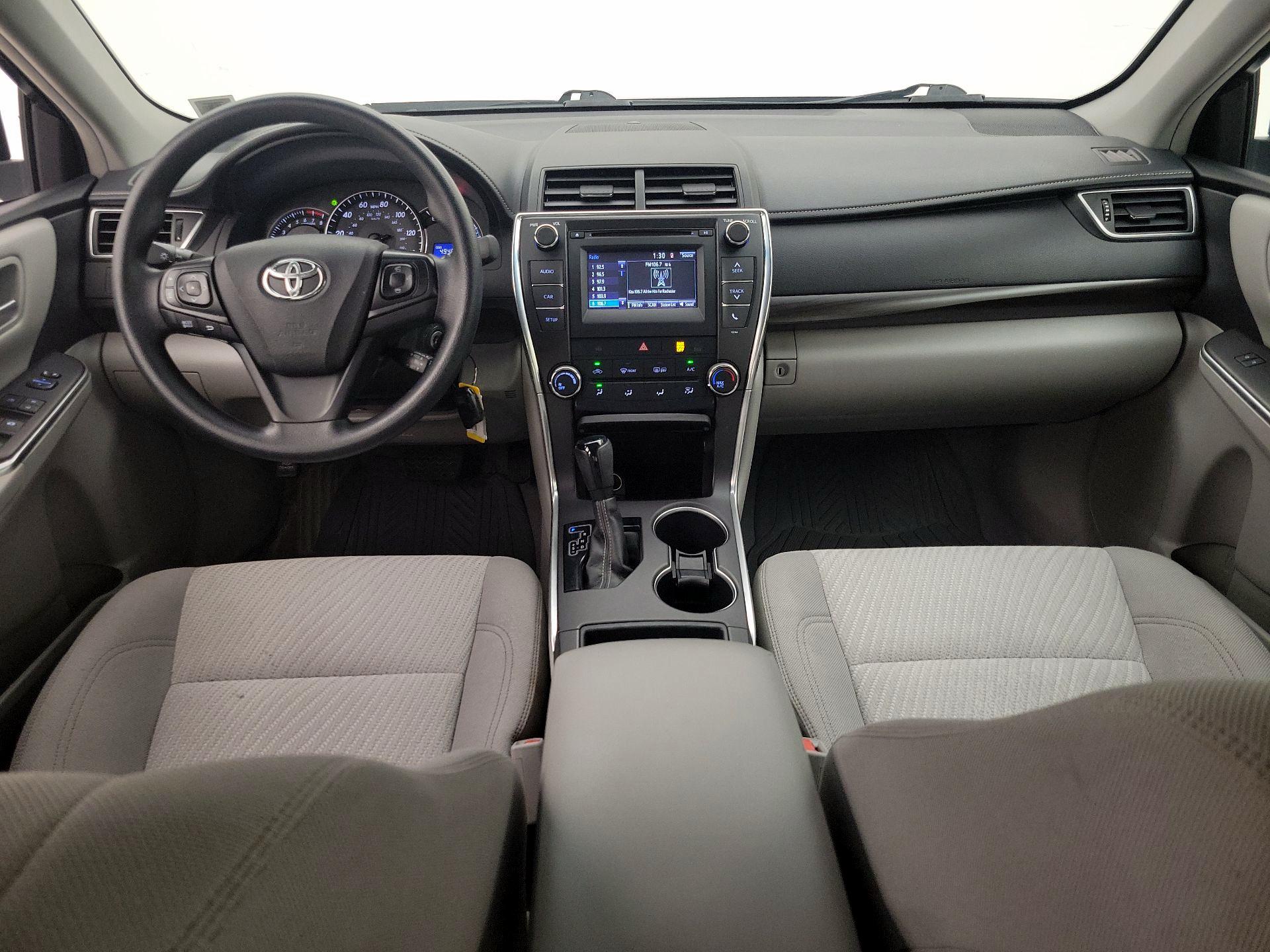 Thumbnail: 2015 Toyota Camry - 9