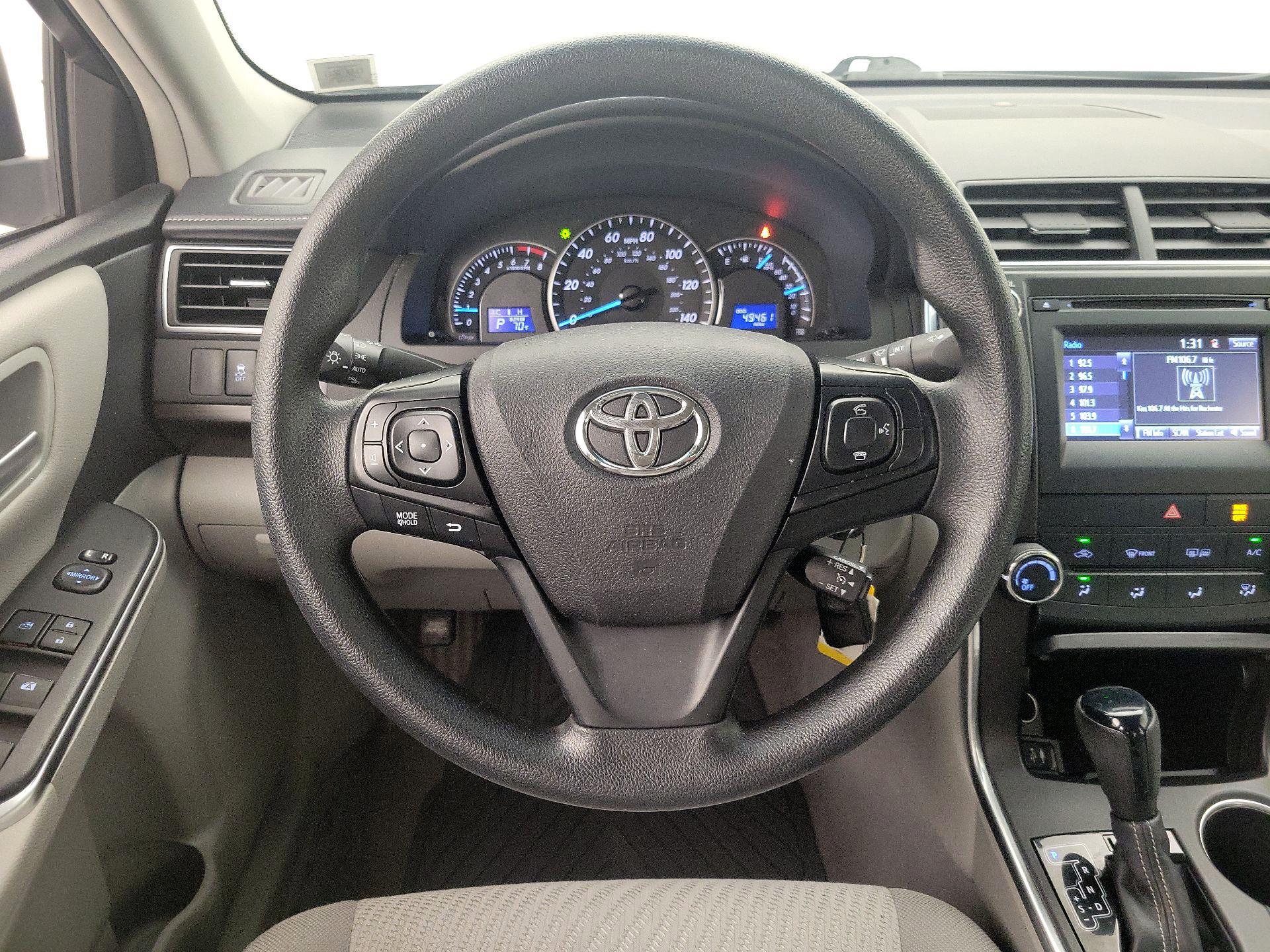 Thumbnail: 2015 Toyota Camry - 10