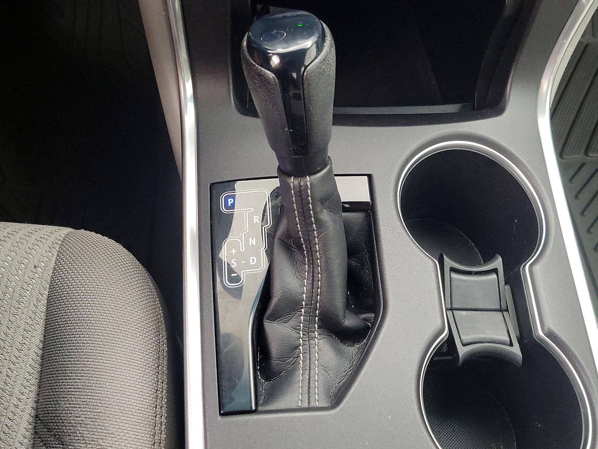 Thumbnail: 2015 Toyota Camry - 17
