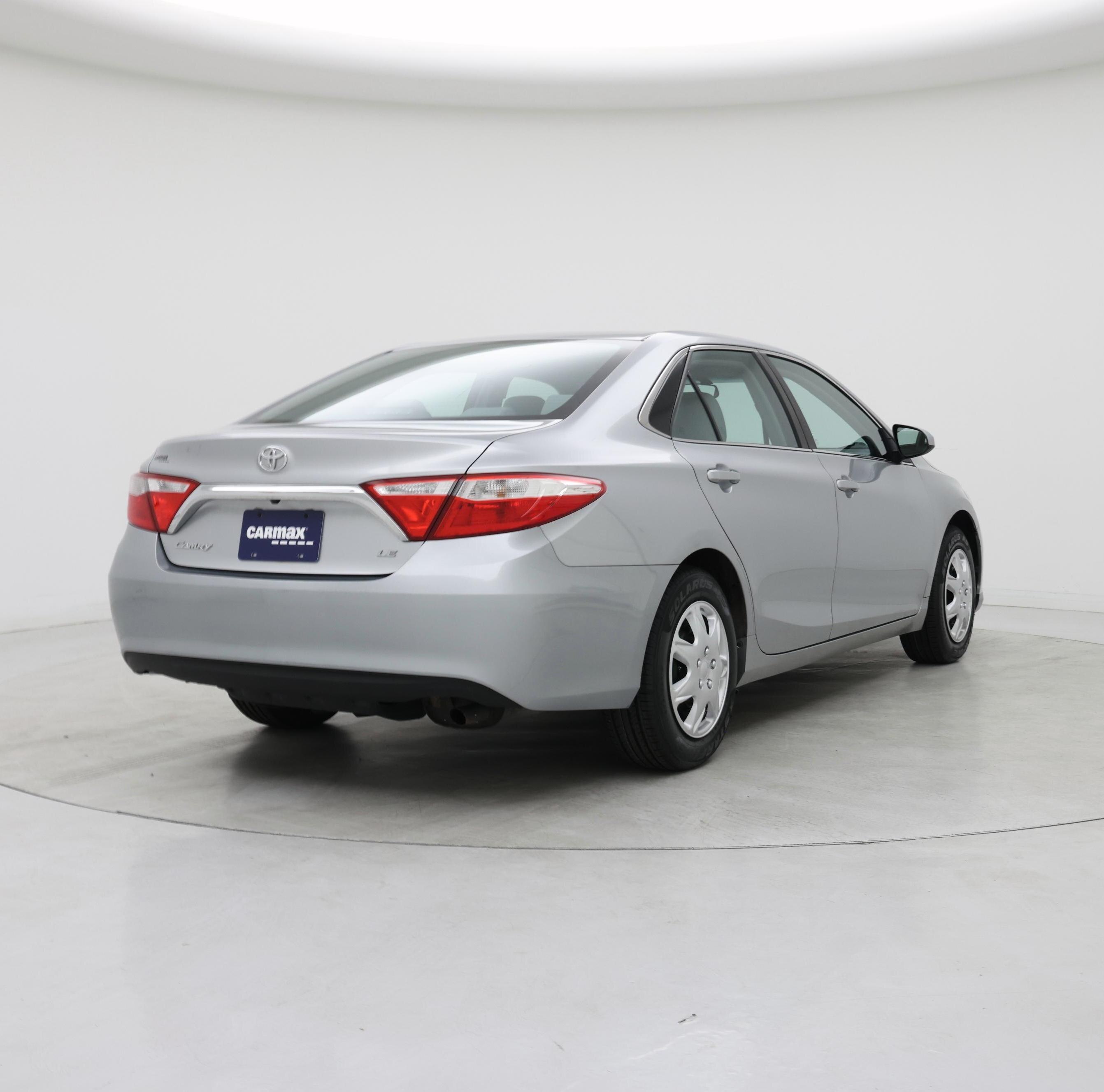 Thumbnail: 2015 Toyota Camry - 8