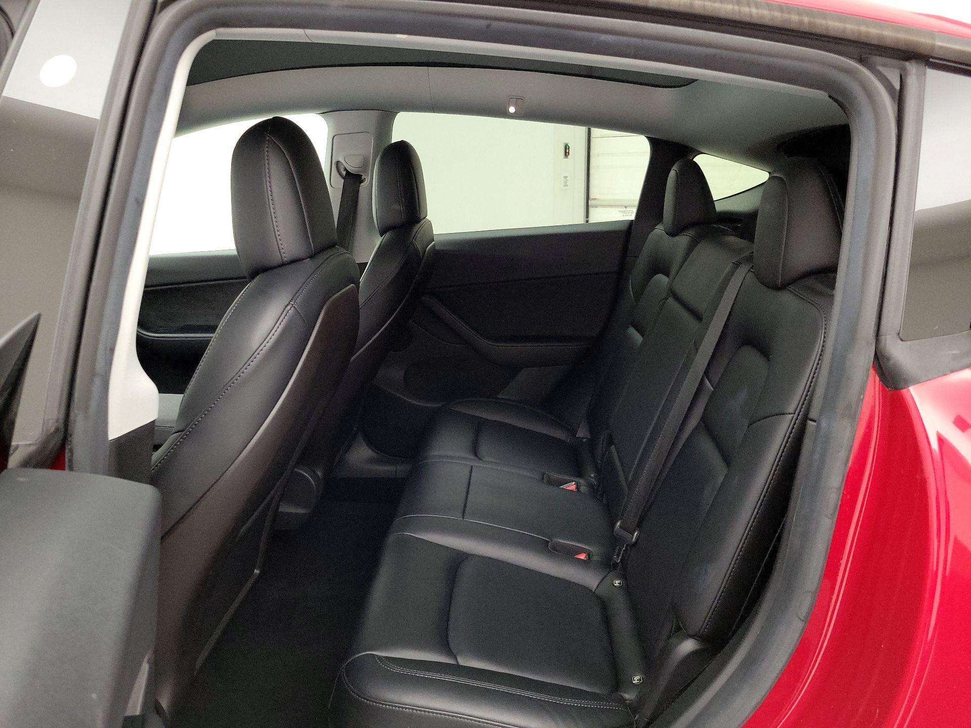 Thumbnail: 2021 Tesla Model Y - 19