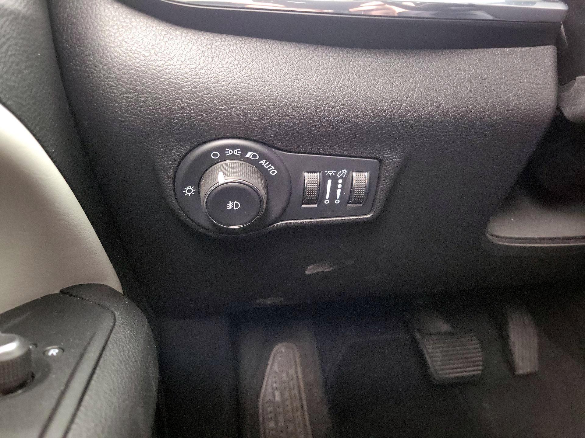 Thumbnail: 2022 Jeep Compass - 13