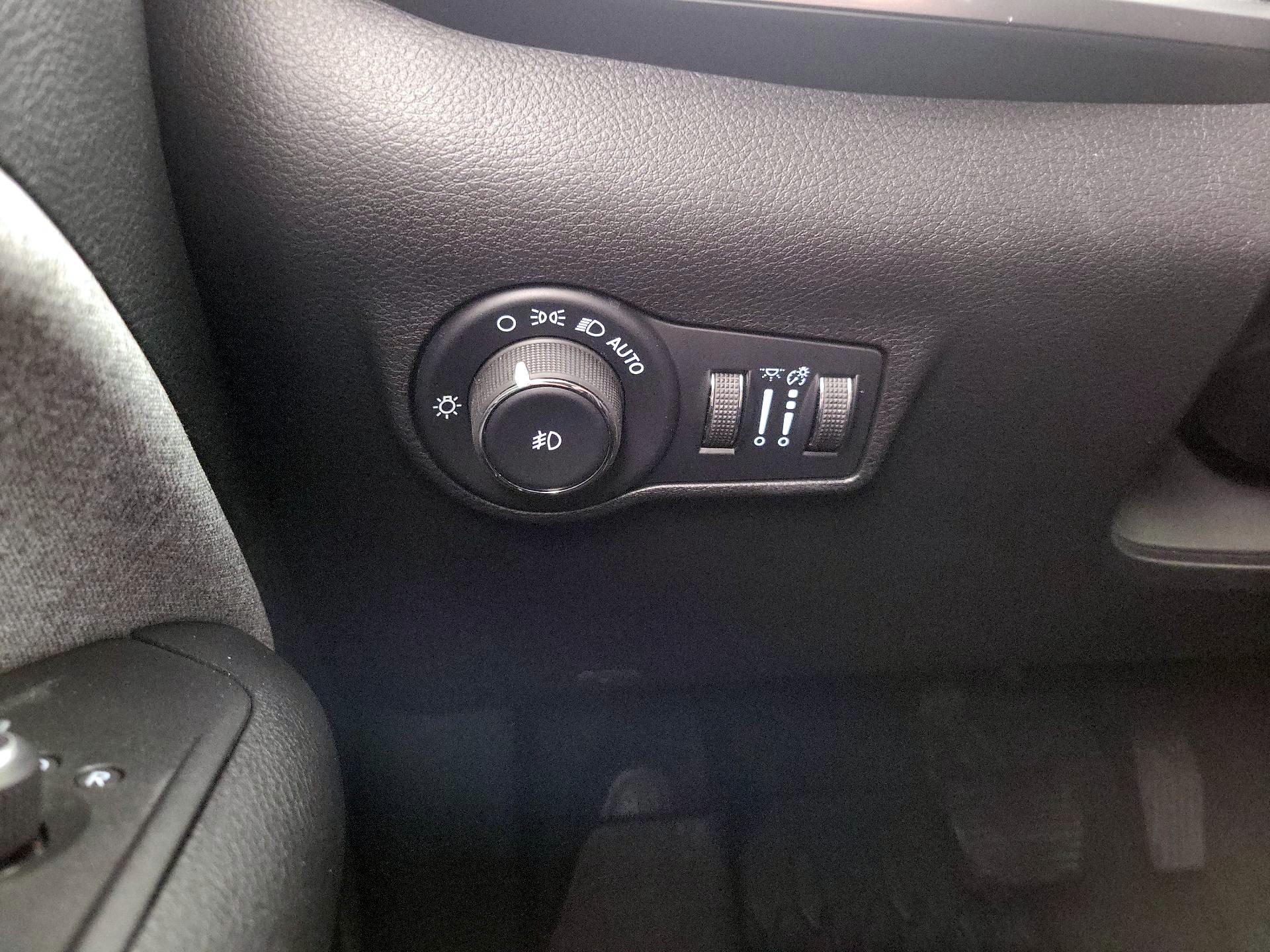 Thumbnail: 2022 Jeep Compass - 13