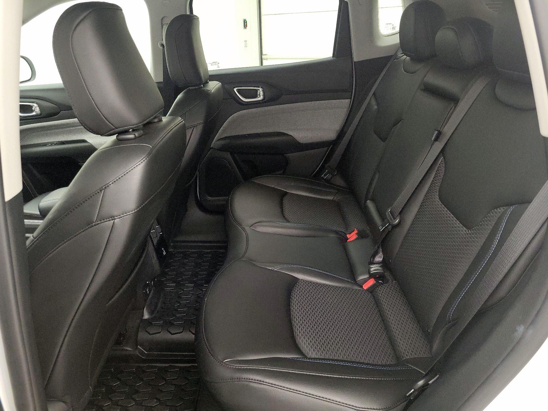 Thumbnail: 2022 Jeep Compass - 19