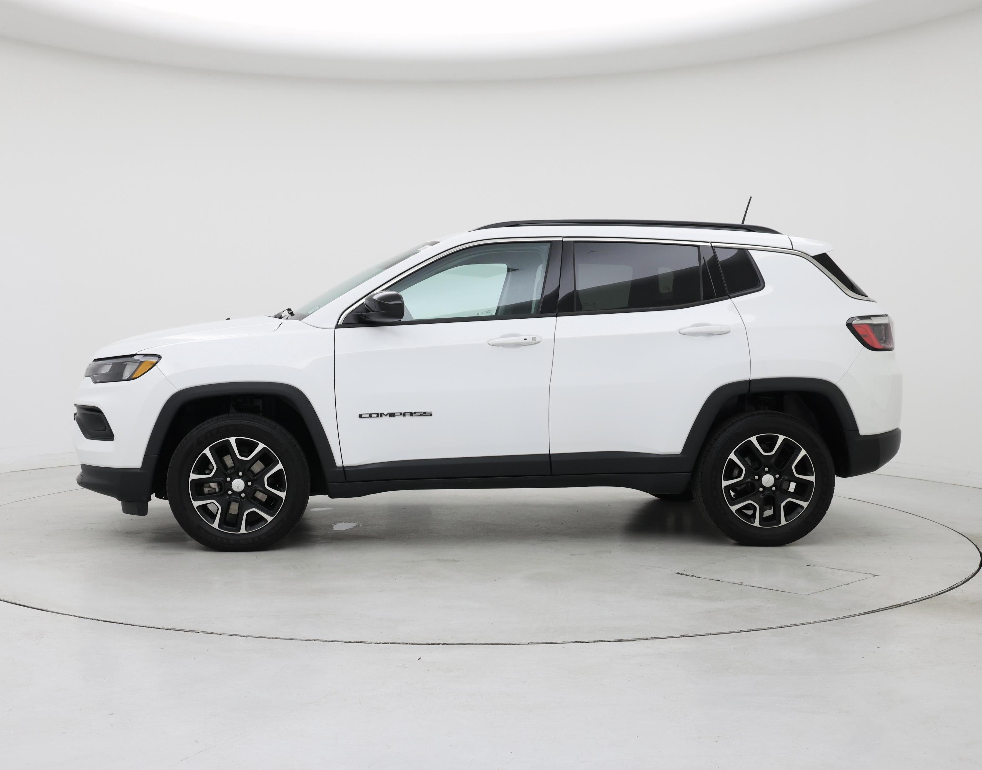 Thumbnail: 2022 Jeep Compass - 3