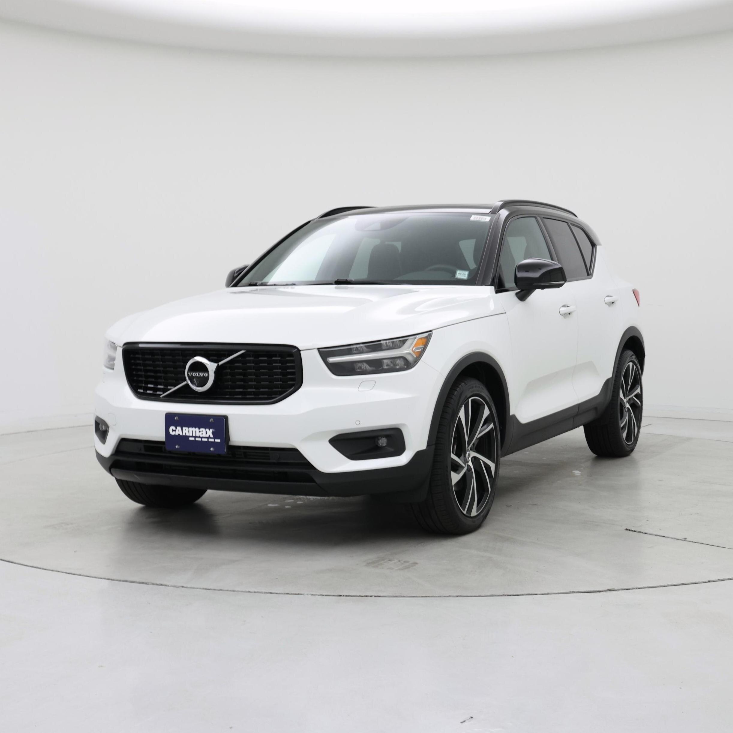 Thumbnail: 2021 Volvo XC40 - 4