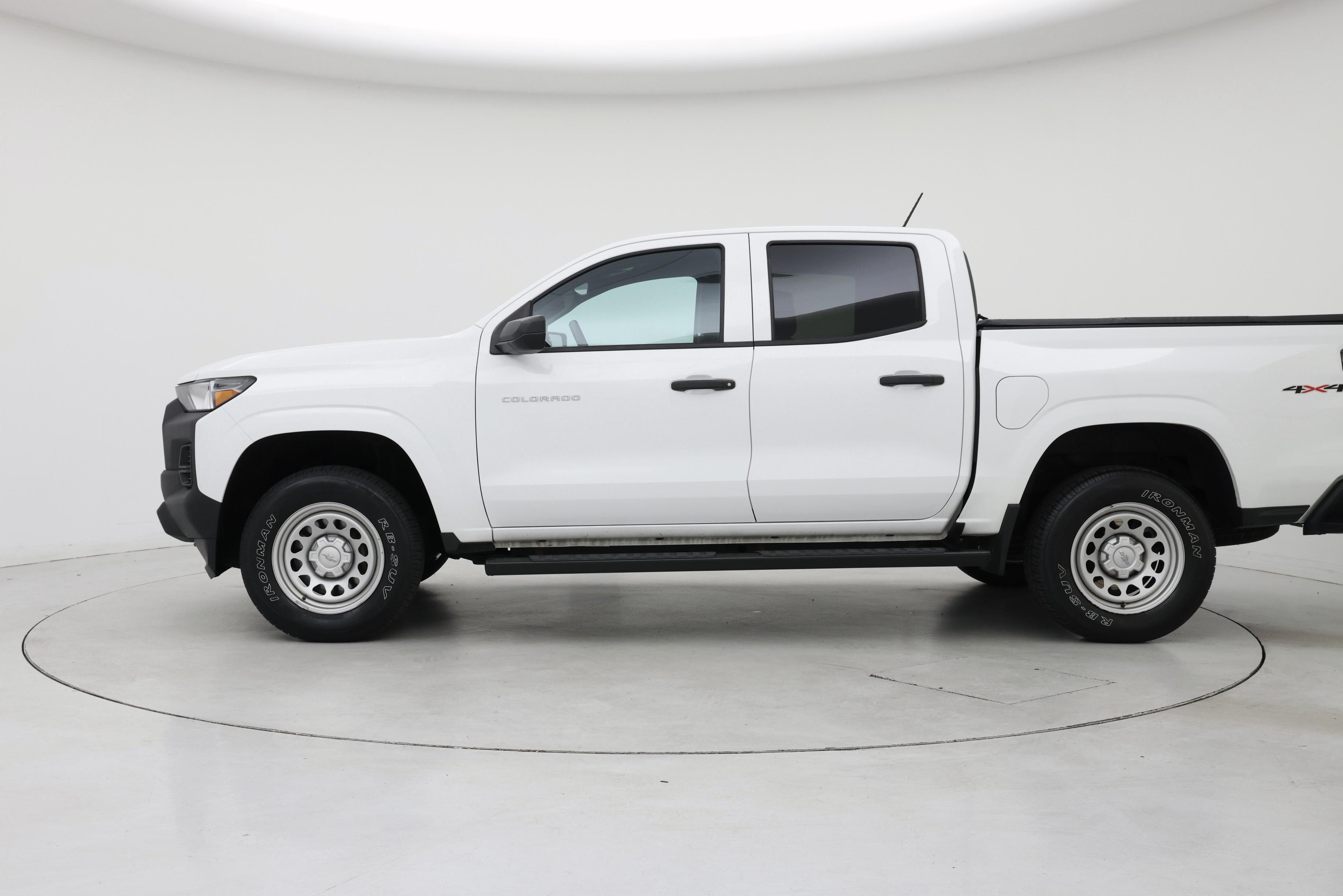 Thumbnail: 2023 Chevrolet Colorado - 3