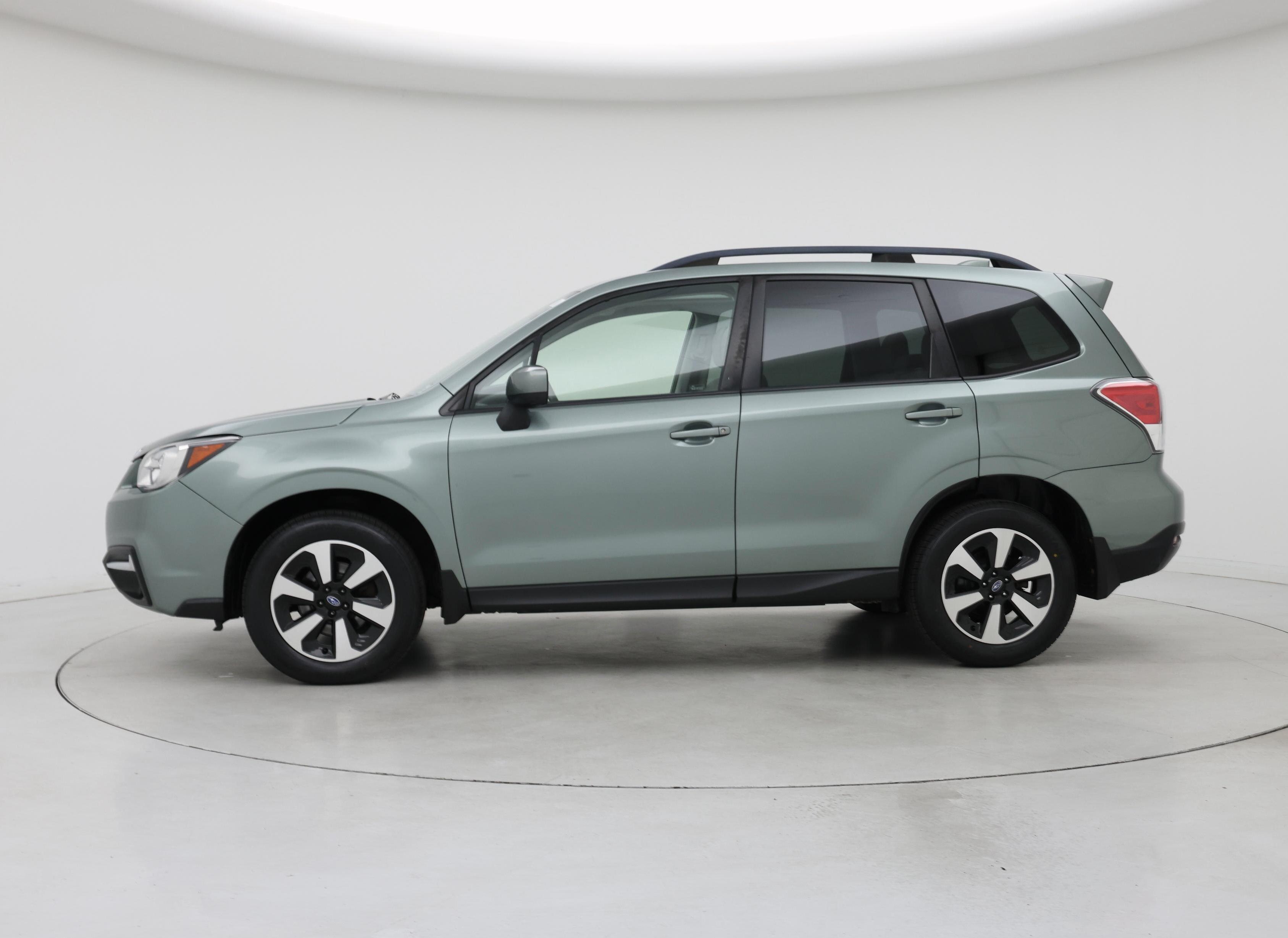 Thumbnail: 2018 Subaru Forester - 3