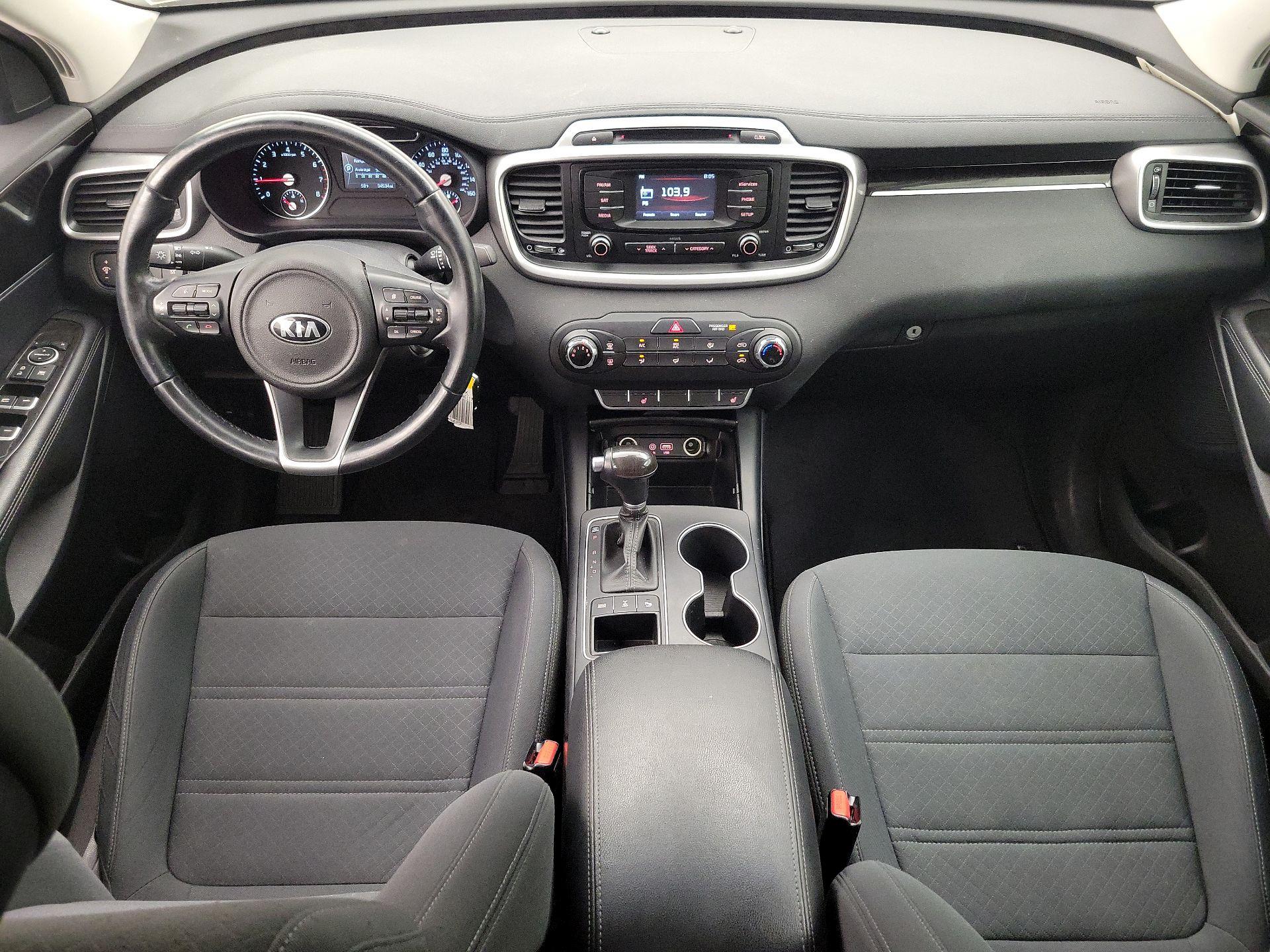 Thumbnail: 2016 Kia Sorento - 9