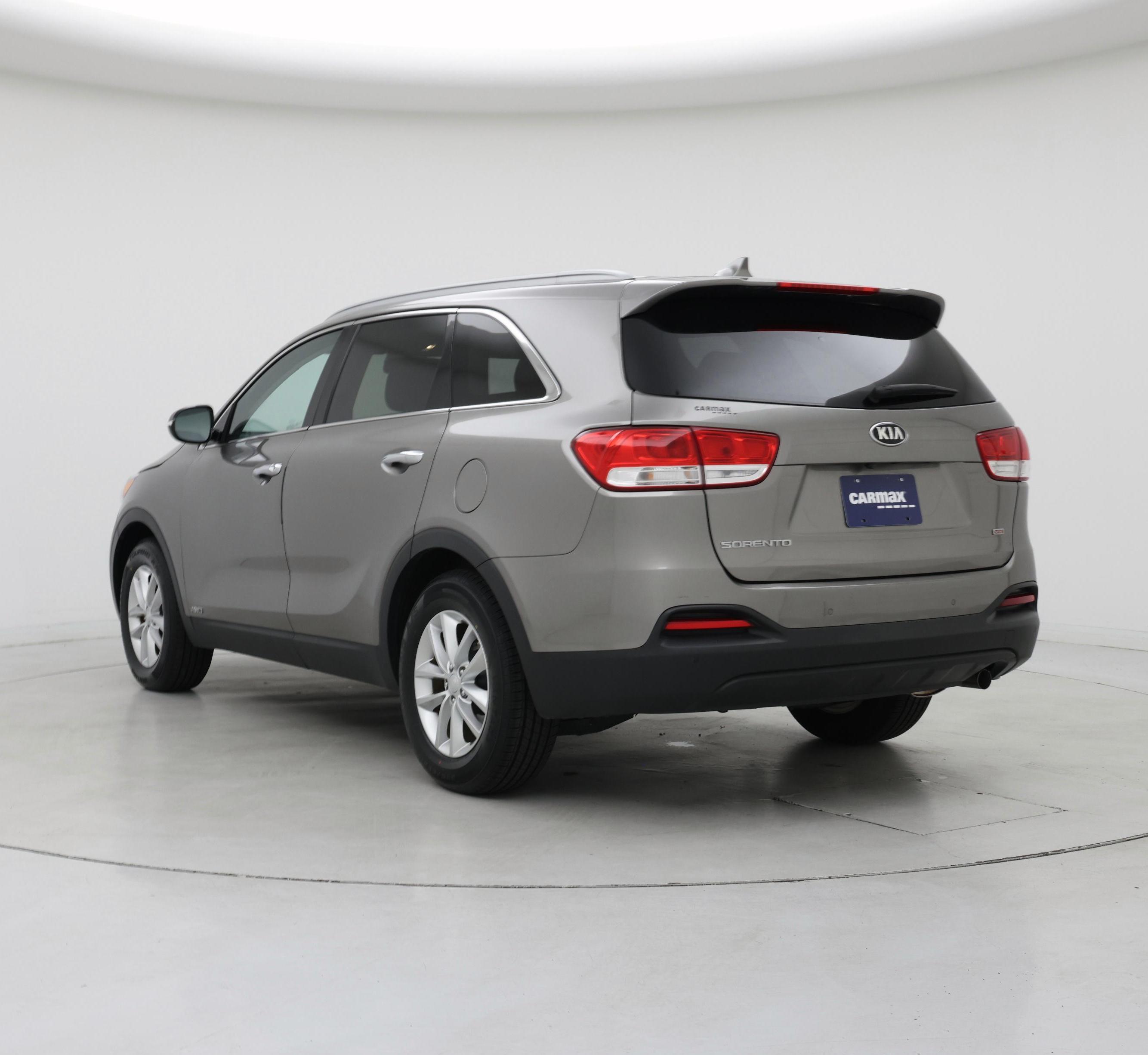 Thumbnail: 2016 Kia Sorento - 2