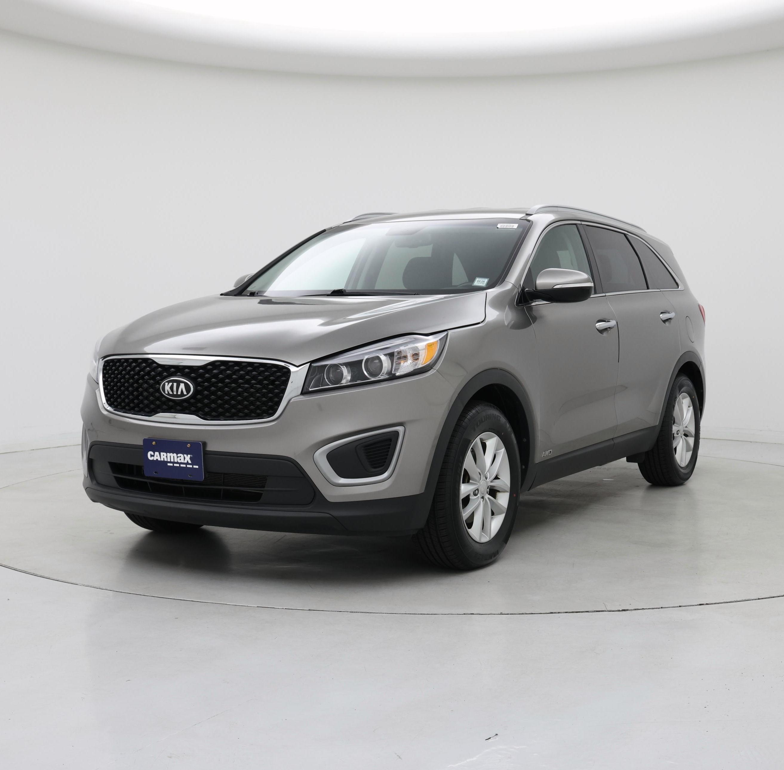 Thumbnail: 2016 Kia Sorento - 4