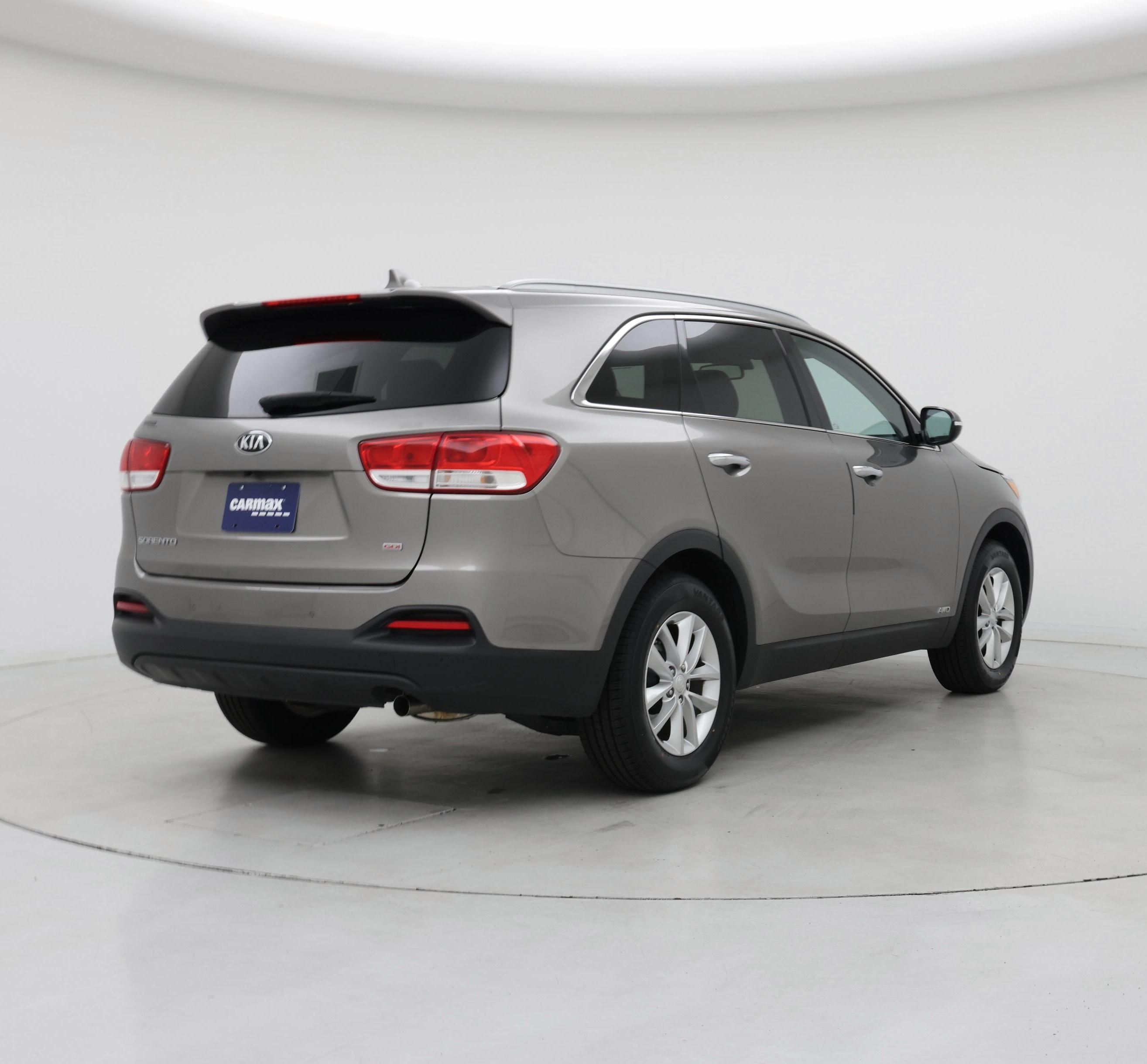 Thumbnail: 2016 Kia Sorento - 8