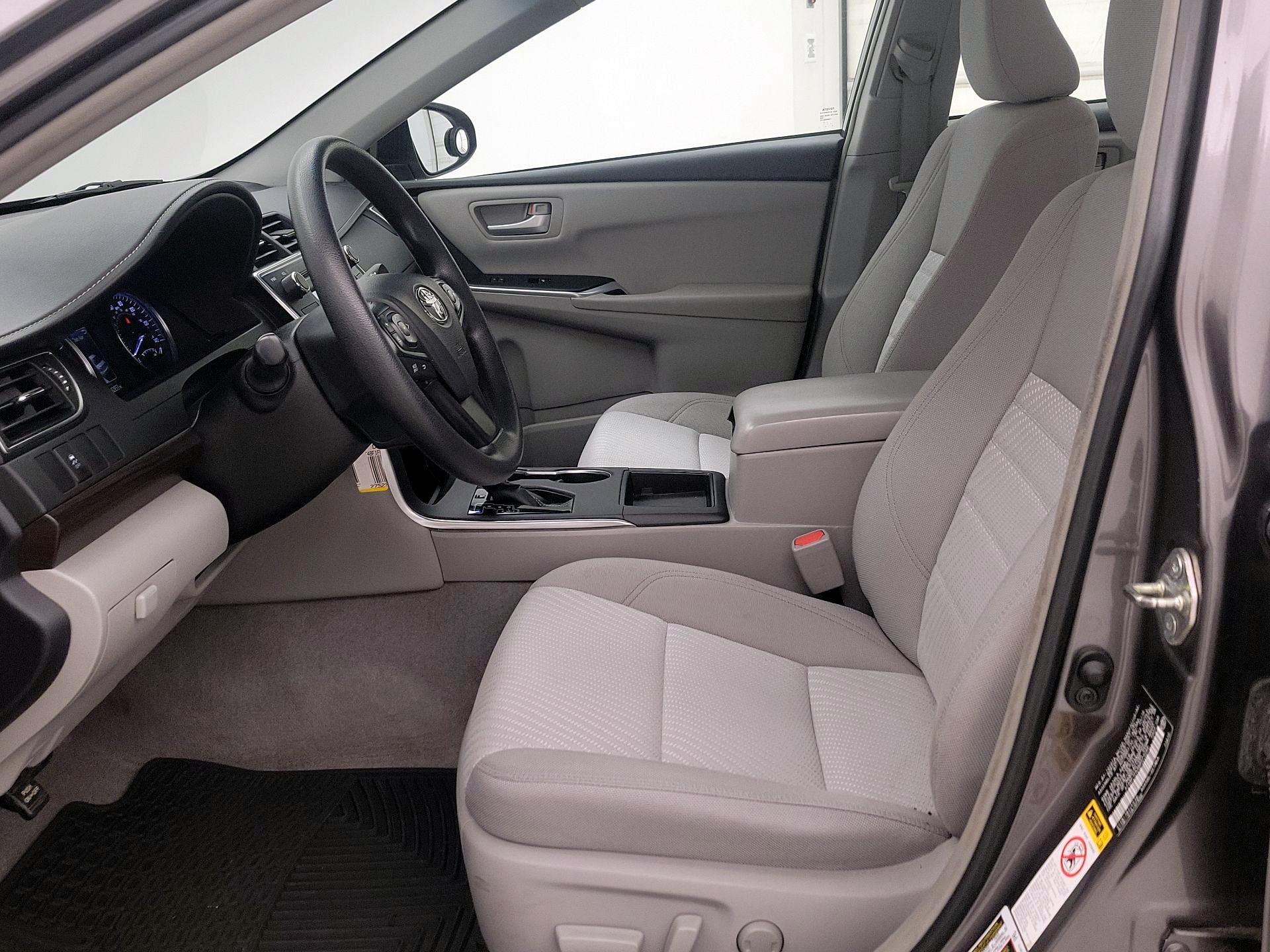 Thumbnail: 2016 Toyota Camry - 11