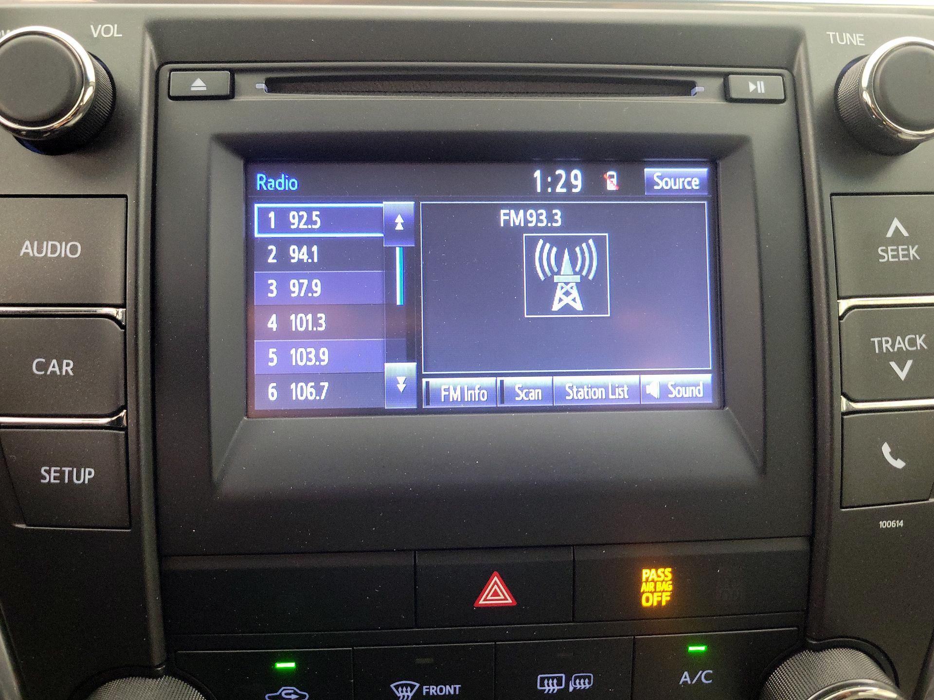 Thumbnail: 2016 Toyota Camry - 15