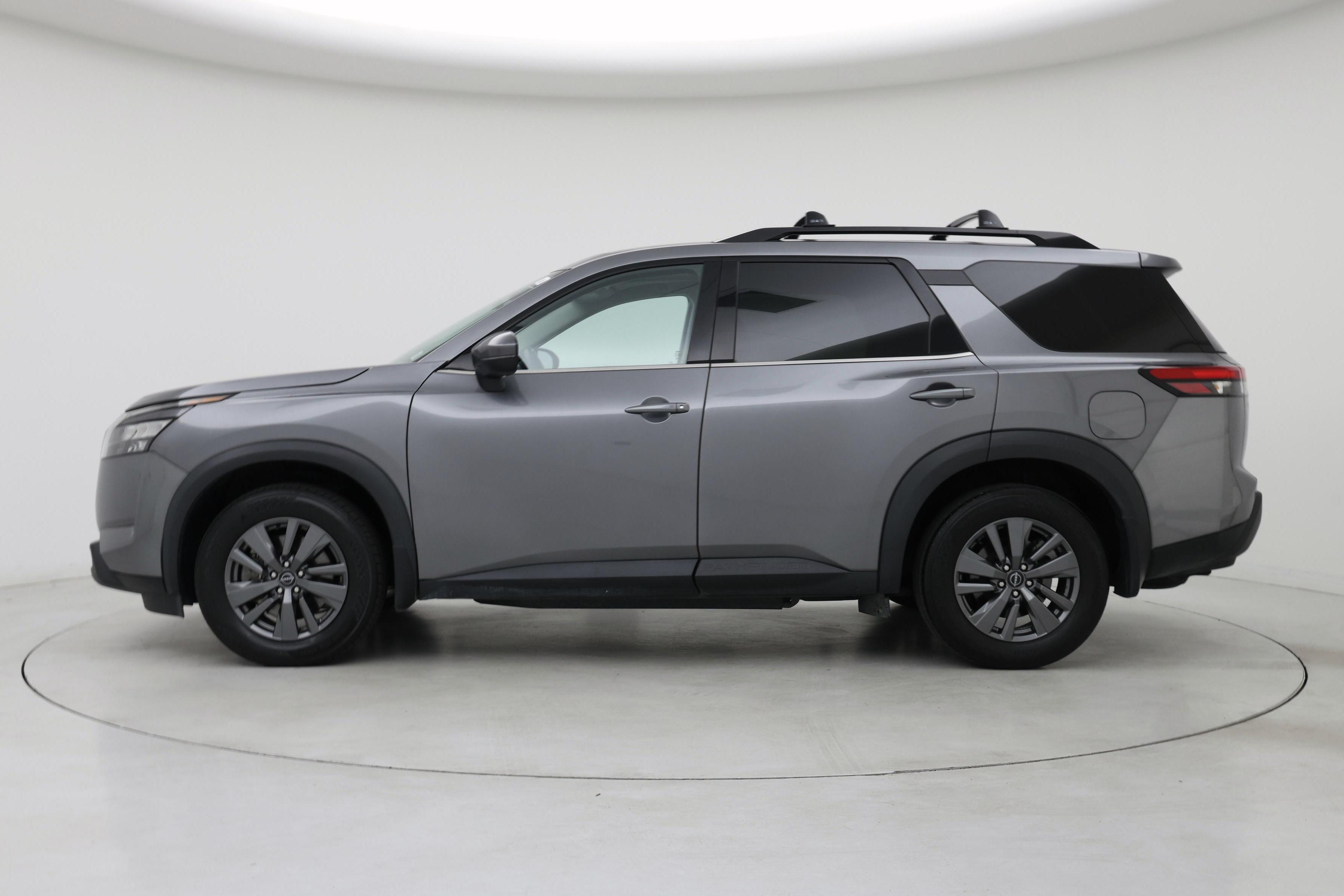 Thumbnail: 2023 Nissan Pathfinder - 3