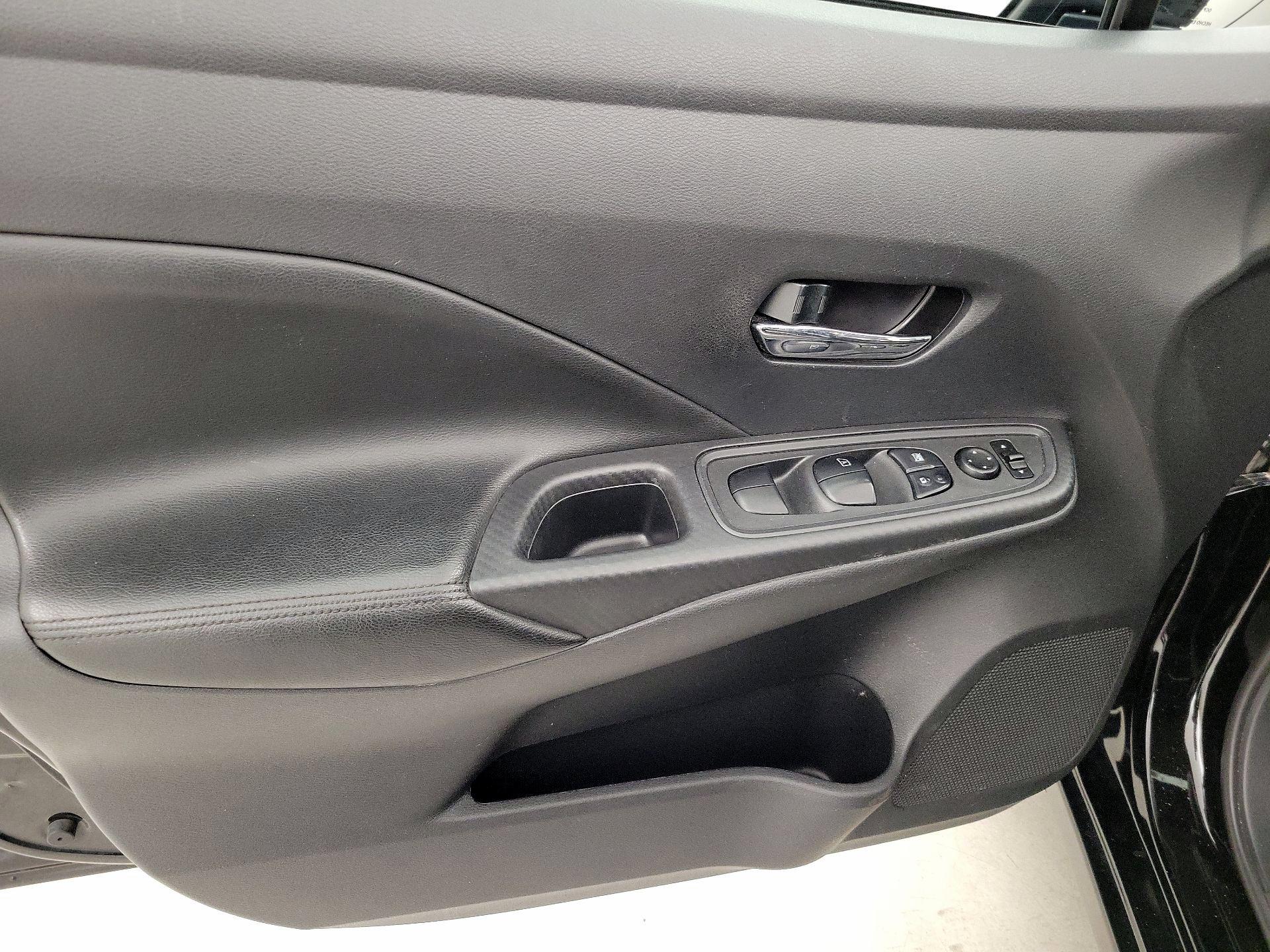 Thumbnail: 2020 Nissan Versa - 12