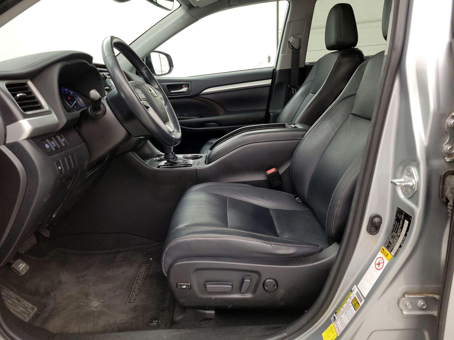 Thumbnail: 2018 Toyota Highlander - 11