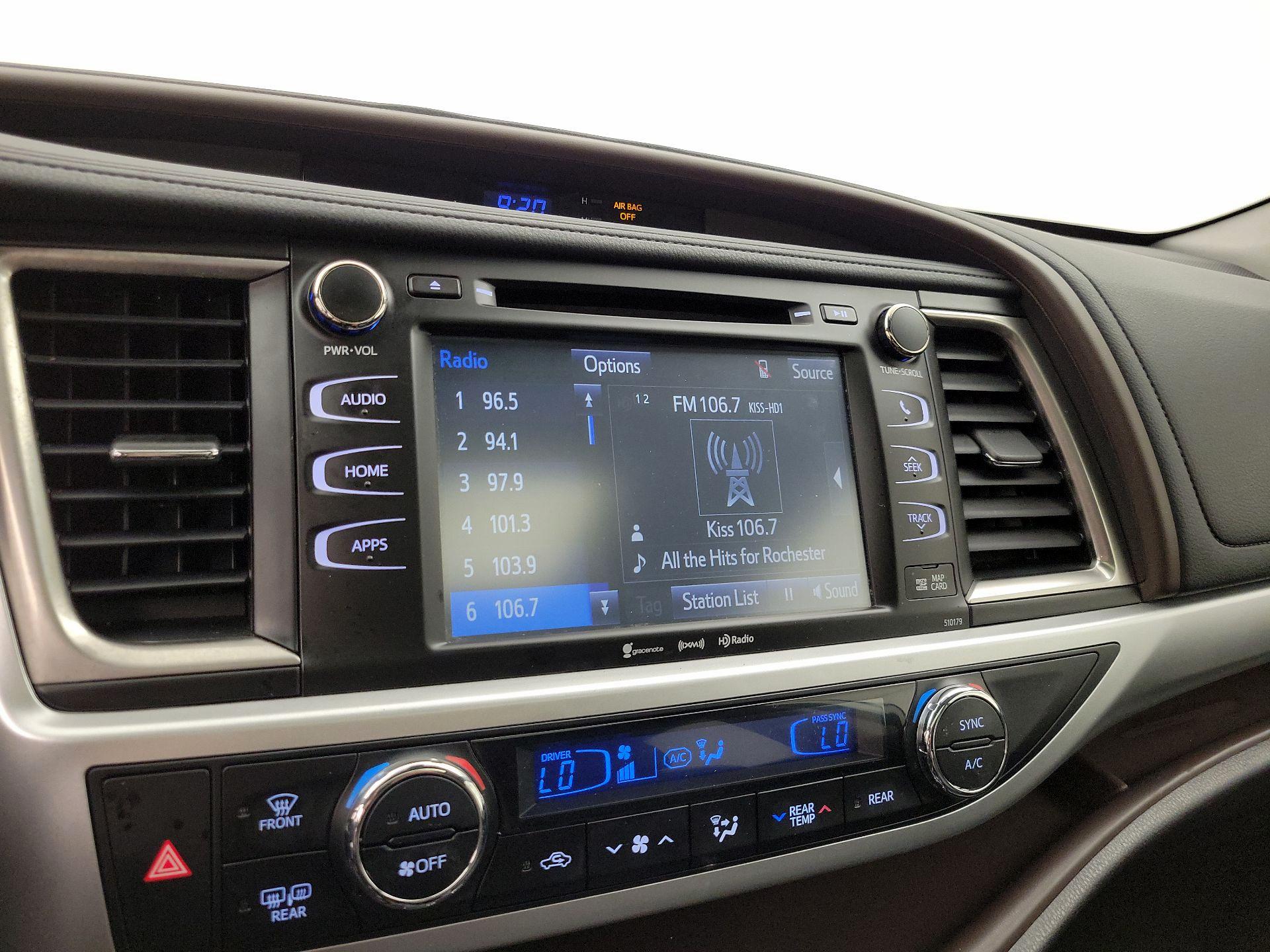 Thumbnail: 2018 Toyota Highlander - 16