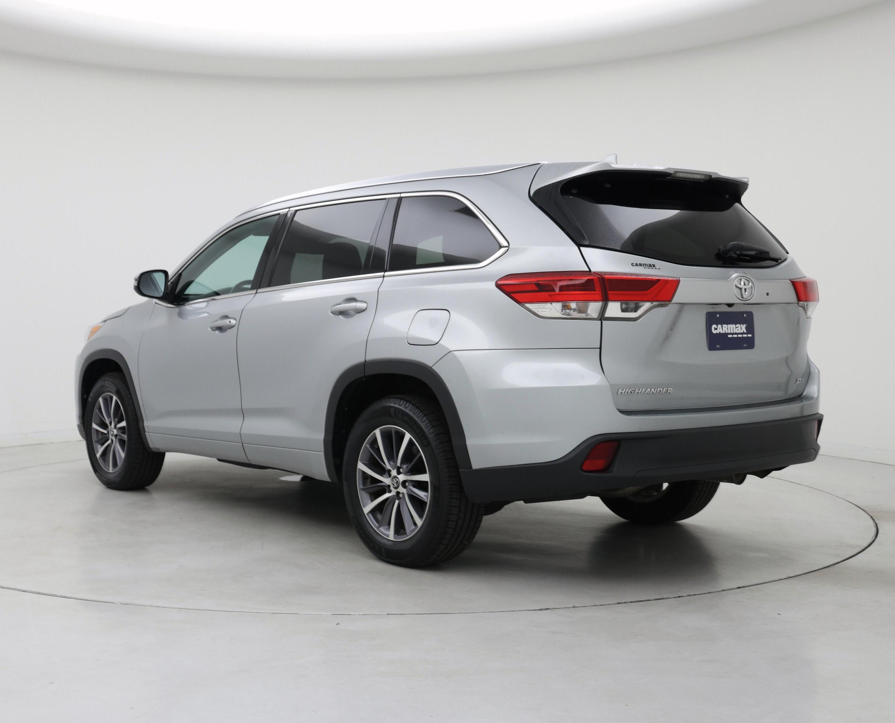 Thumbnail: 2018 Toyota Highlander - 2