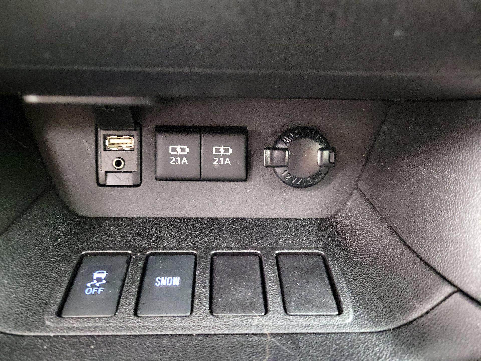 Thumbnail: 2018 Toyota Highlander - 19