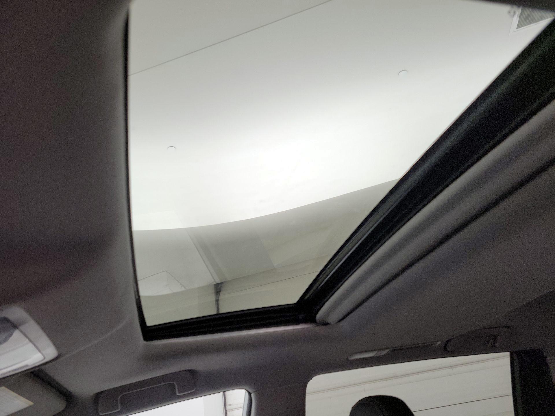 Thumbnail: 2018 Toyota Highlander - 20