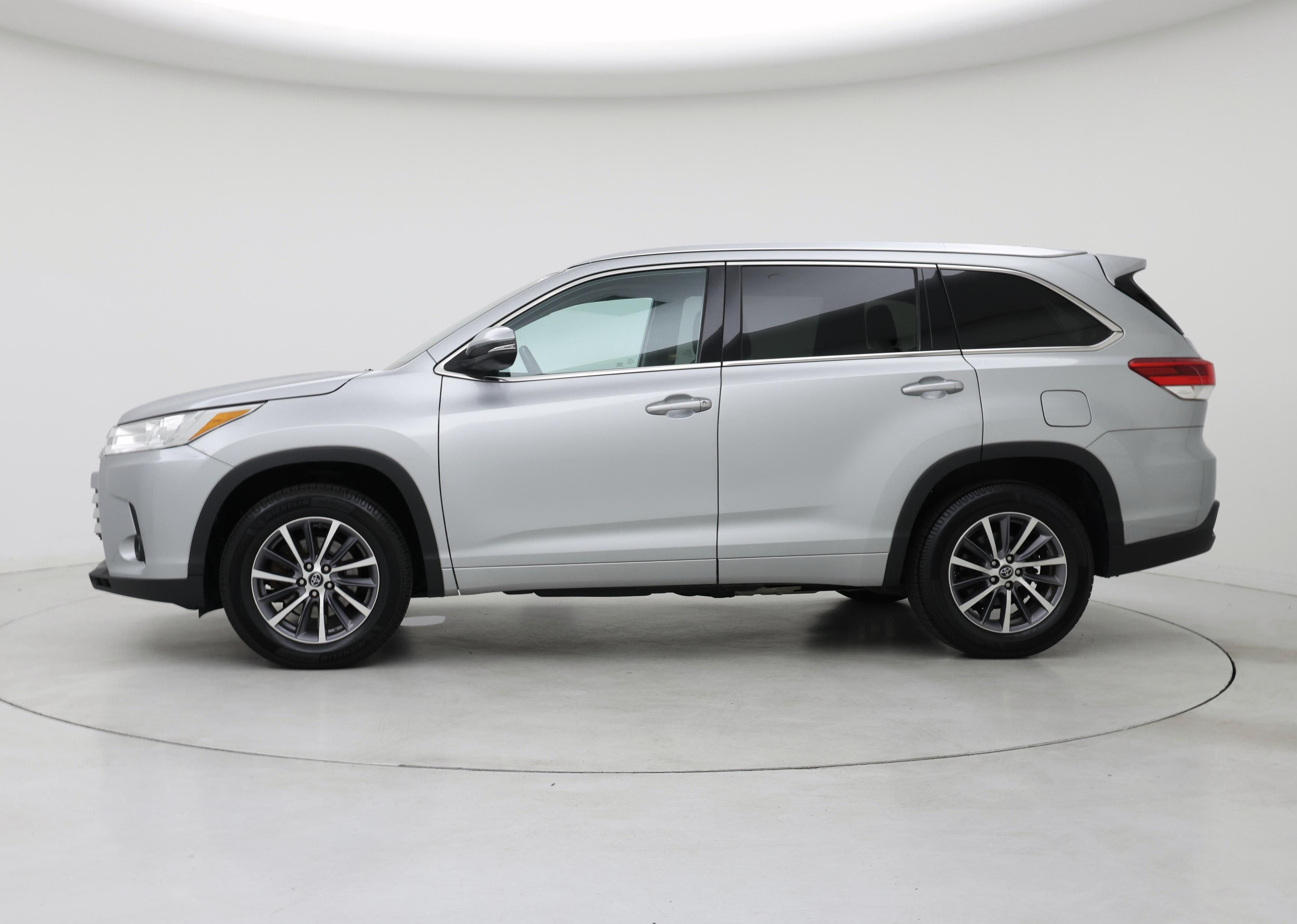 Thumbnail: 2018 Toyota Highlander - 3