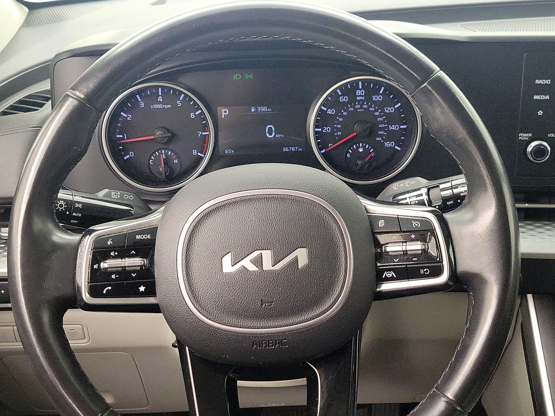 Thumbnail: 2022 Kia Carnival - 10