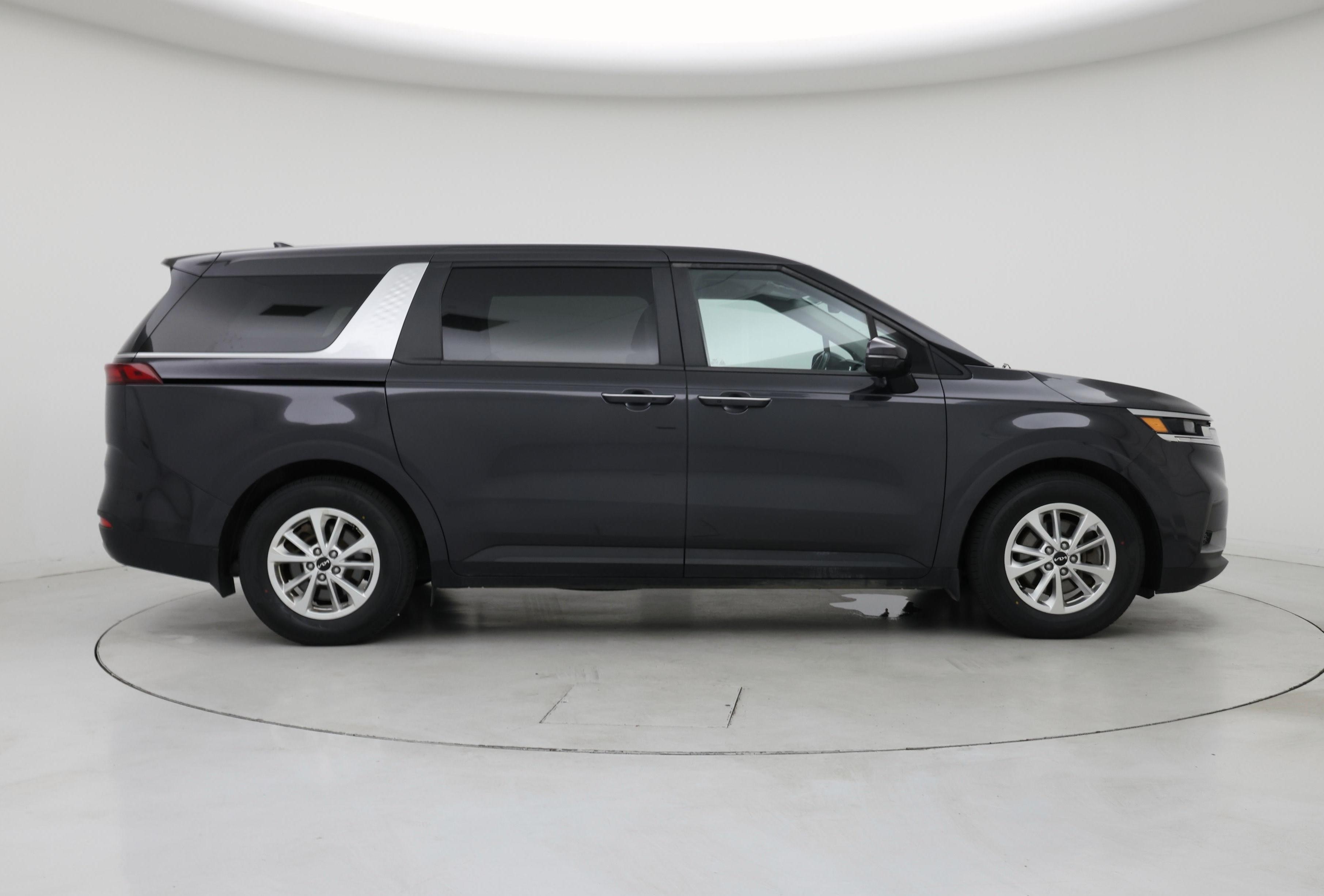 Thumbnail: 2022 Kia Carnival - 7