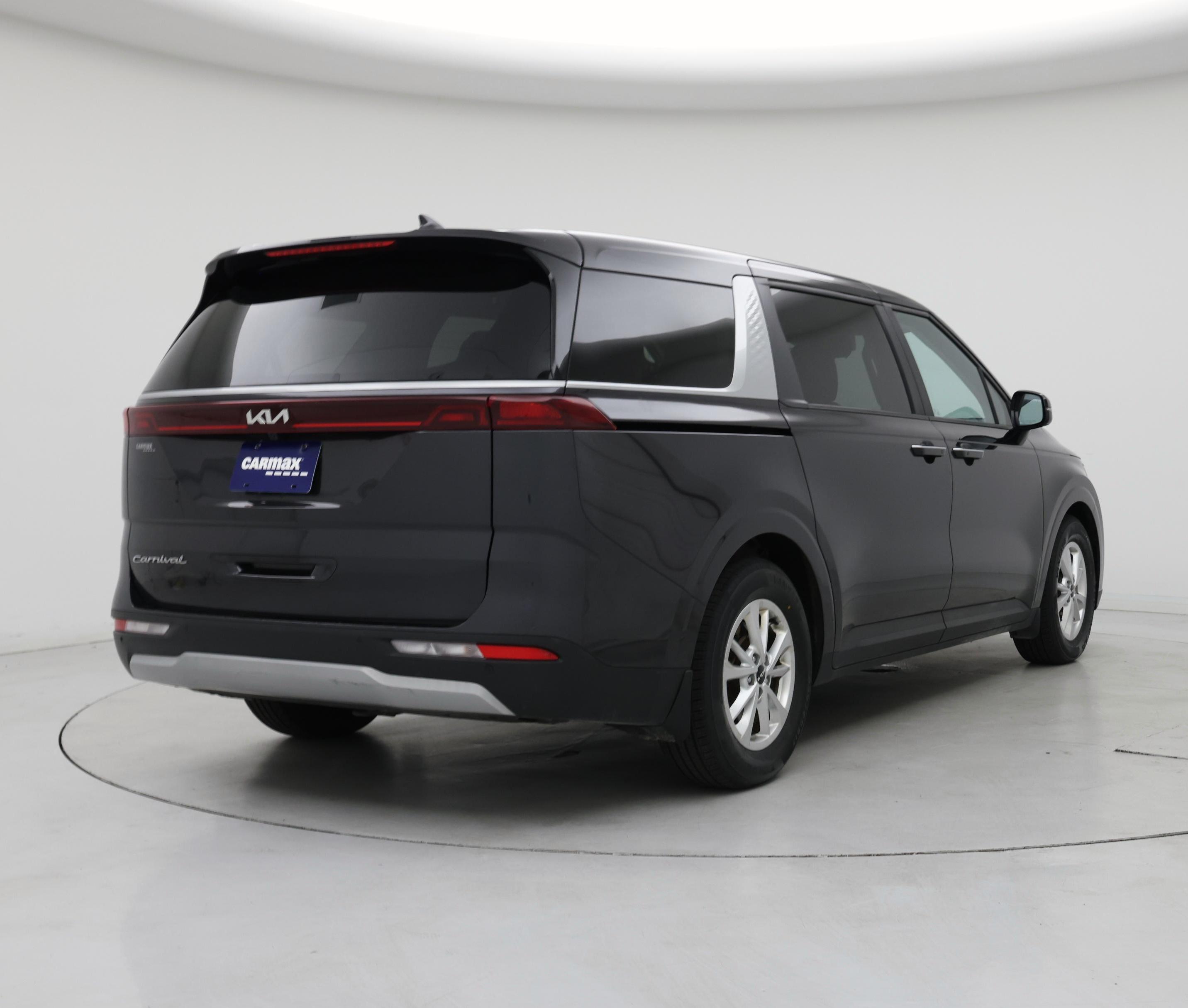 Thumbnail: 2022 Kia Carnival - 8