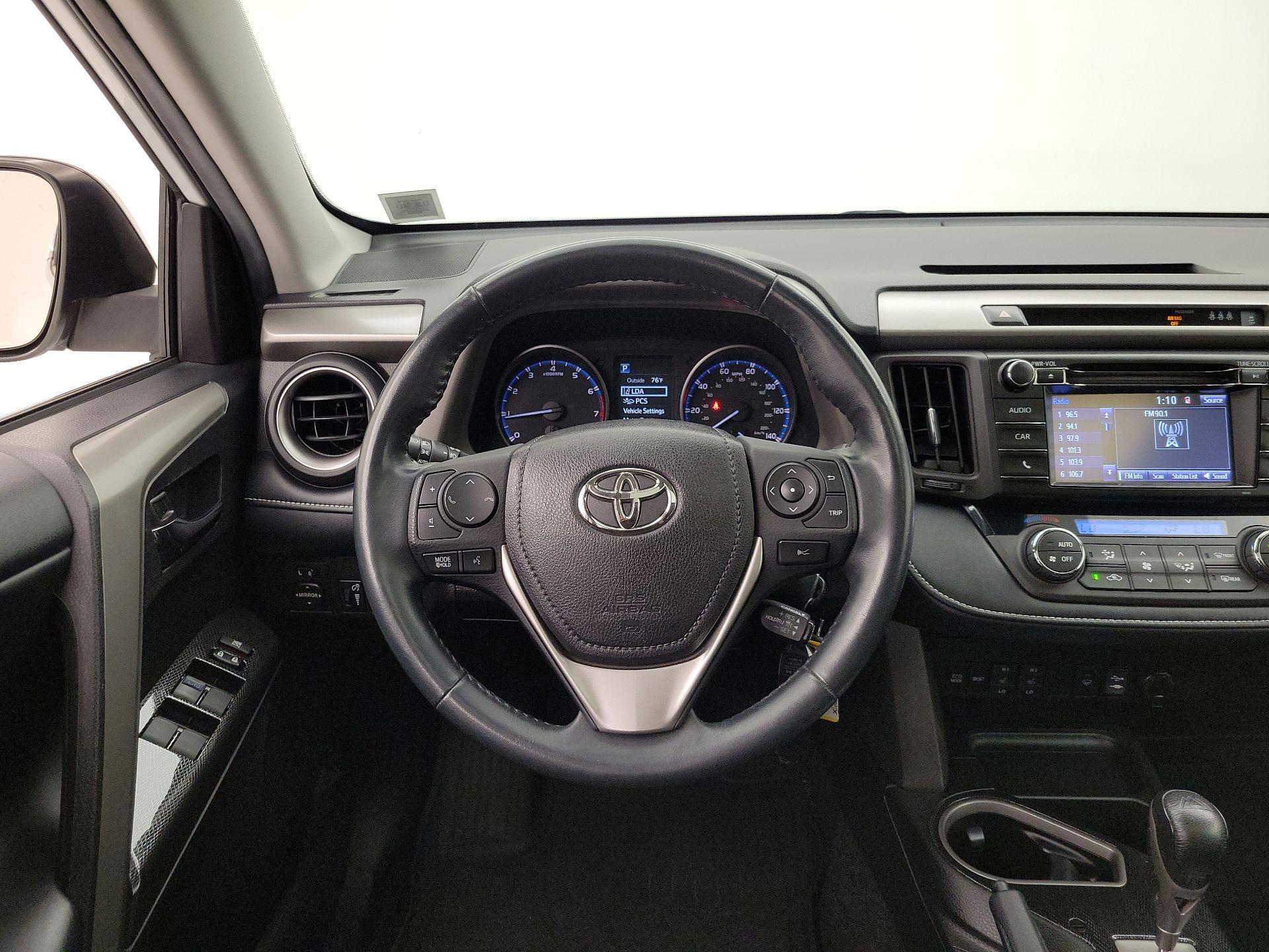 Thumbnail: 2018 Toyota RAV4 - 10