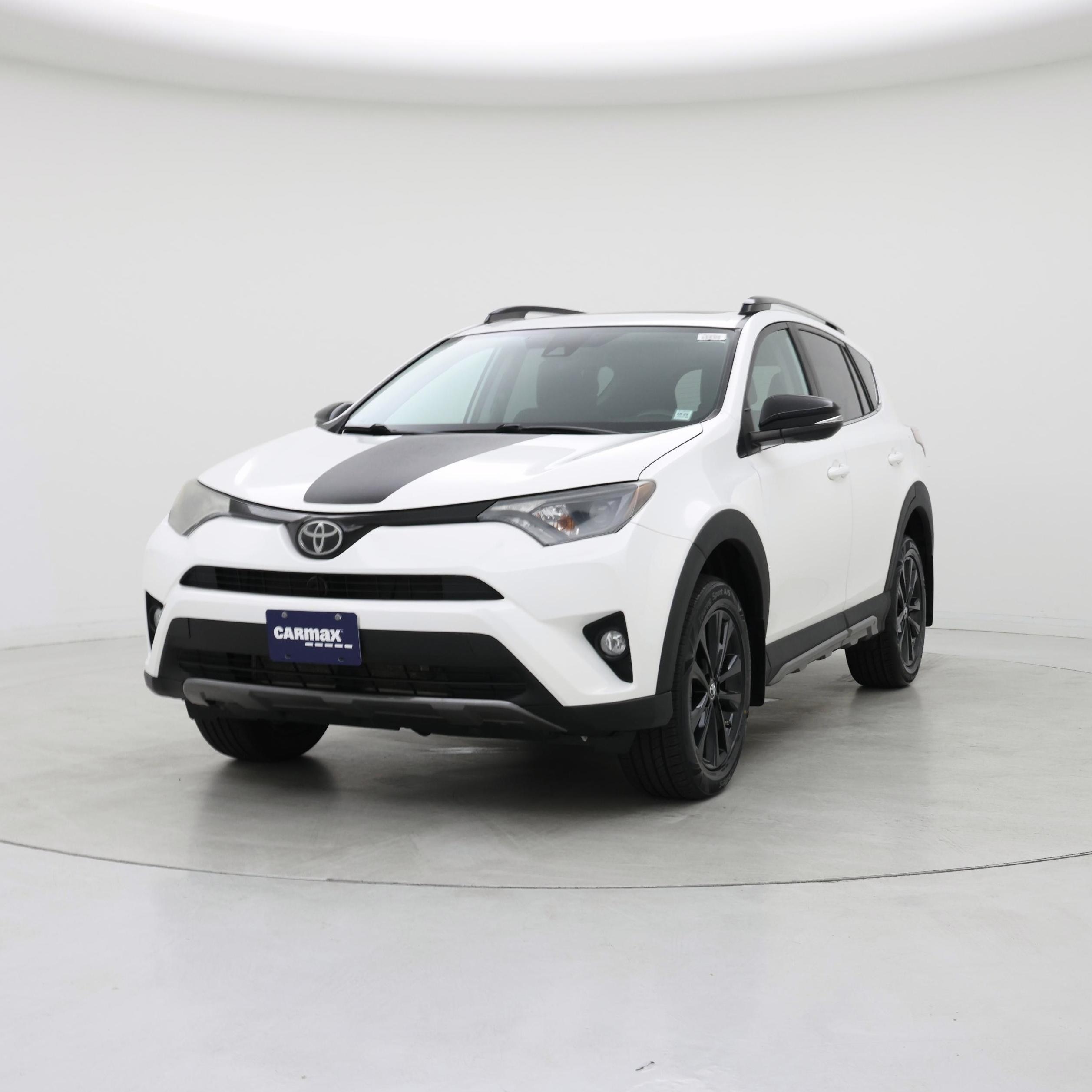 Thumbnail: 2018 Toyota RAV4 - 4