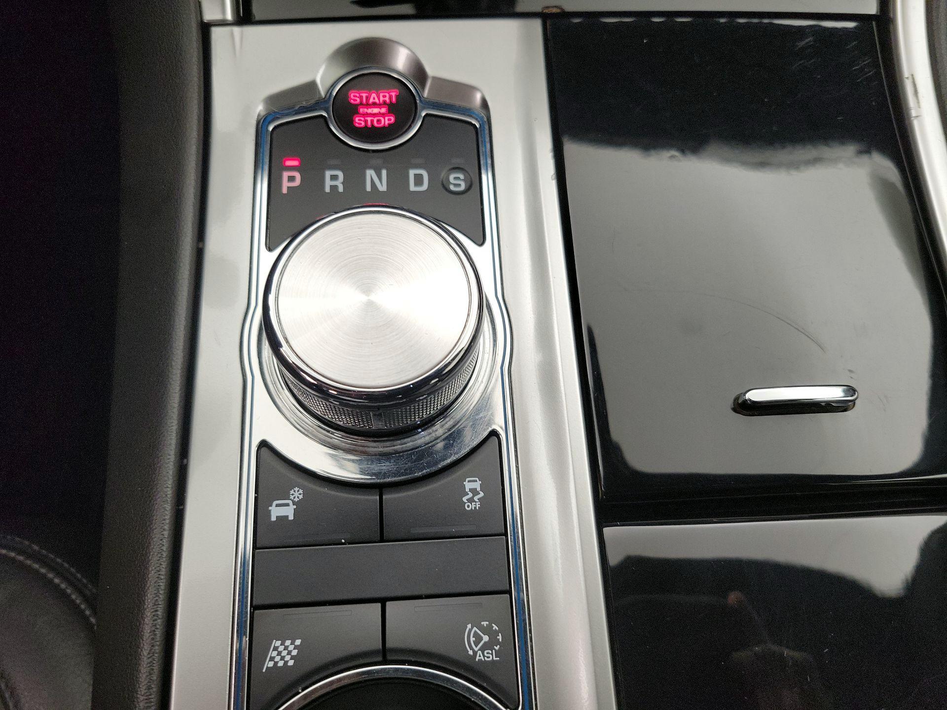 Thumbnail: 2015 Jaguar XF - 18