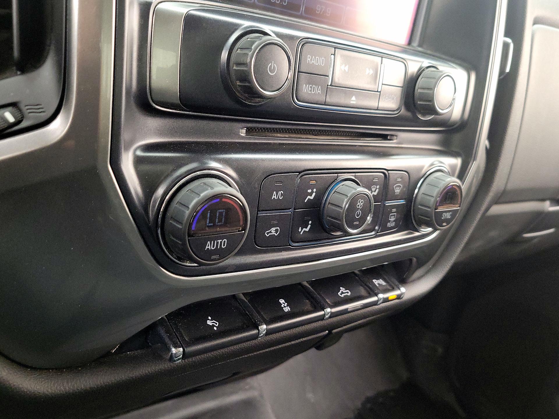 Thumbnail: 2015 Chevrolet Silverado 1500 - 16