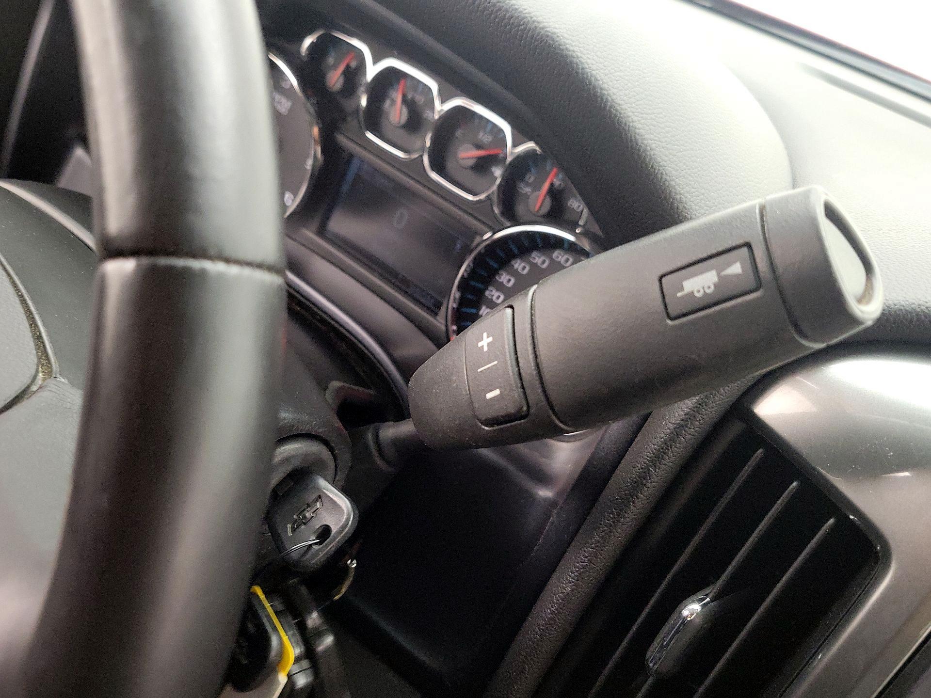 Thumbnail: 2015 Chevrolet Silverado 1500 - 17