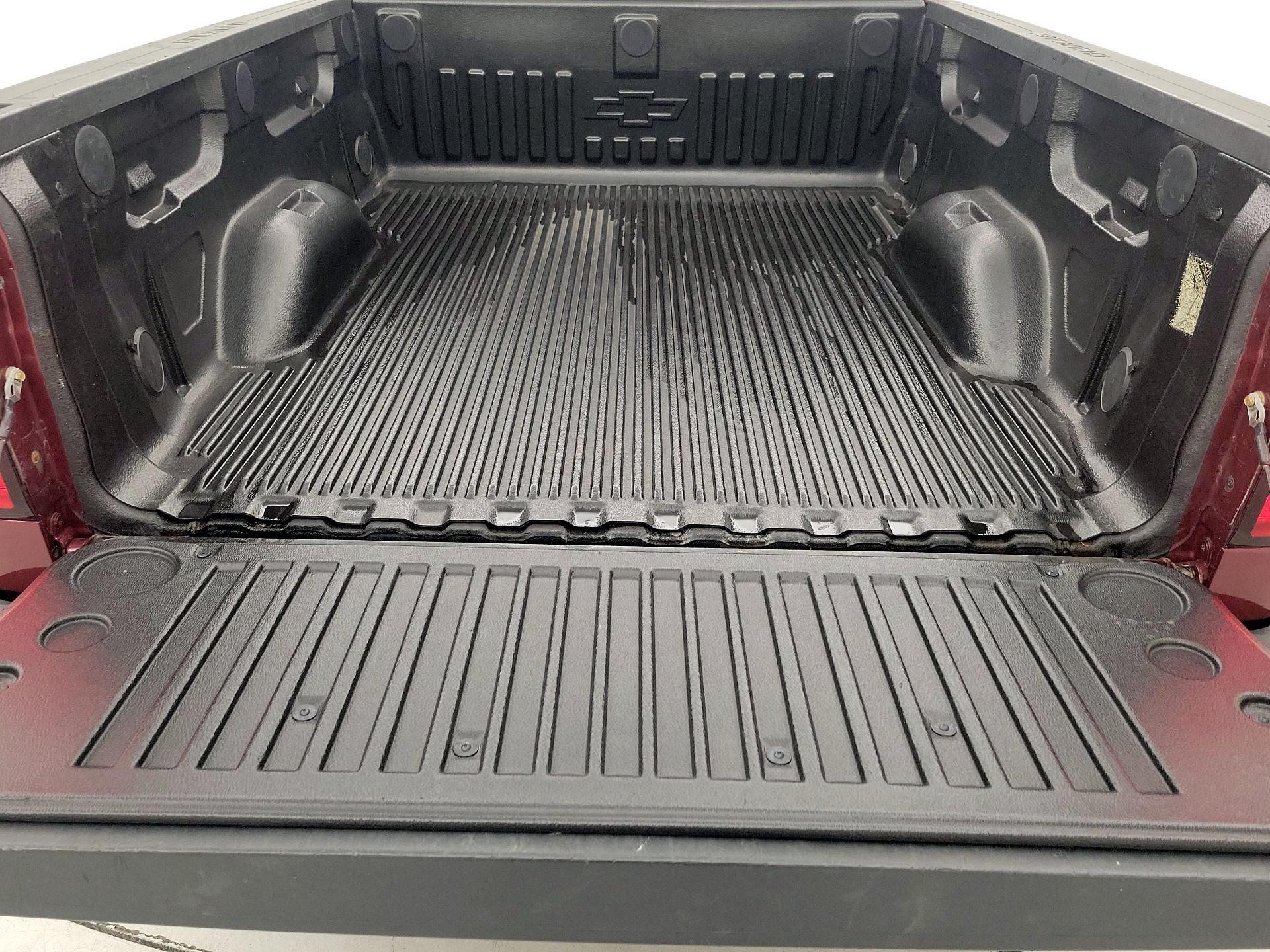 Thumbnail: 2015 Chevrolet Silverado 1500 - 20