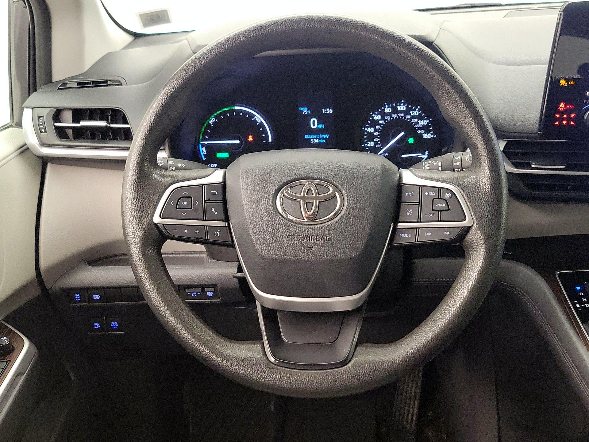 Thumbnail: 2021 Toyota Sienna - 10