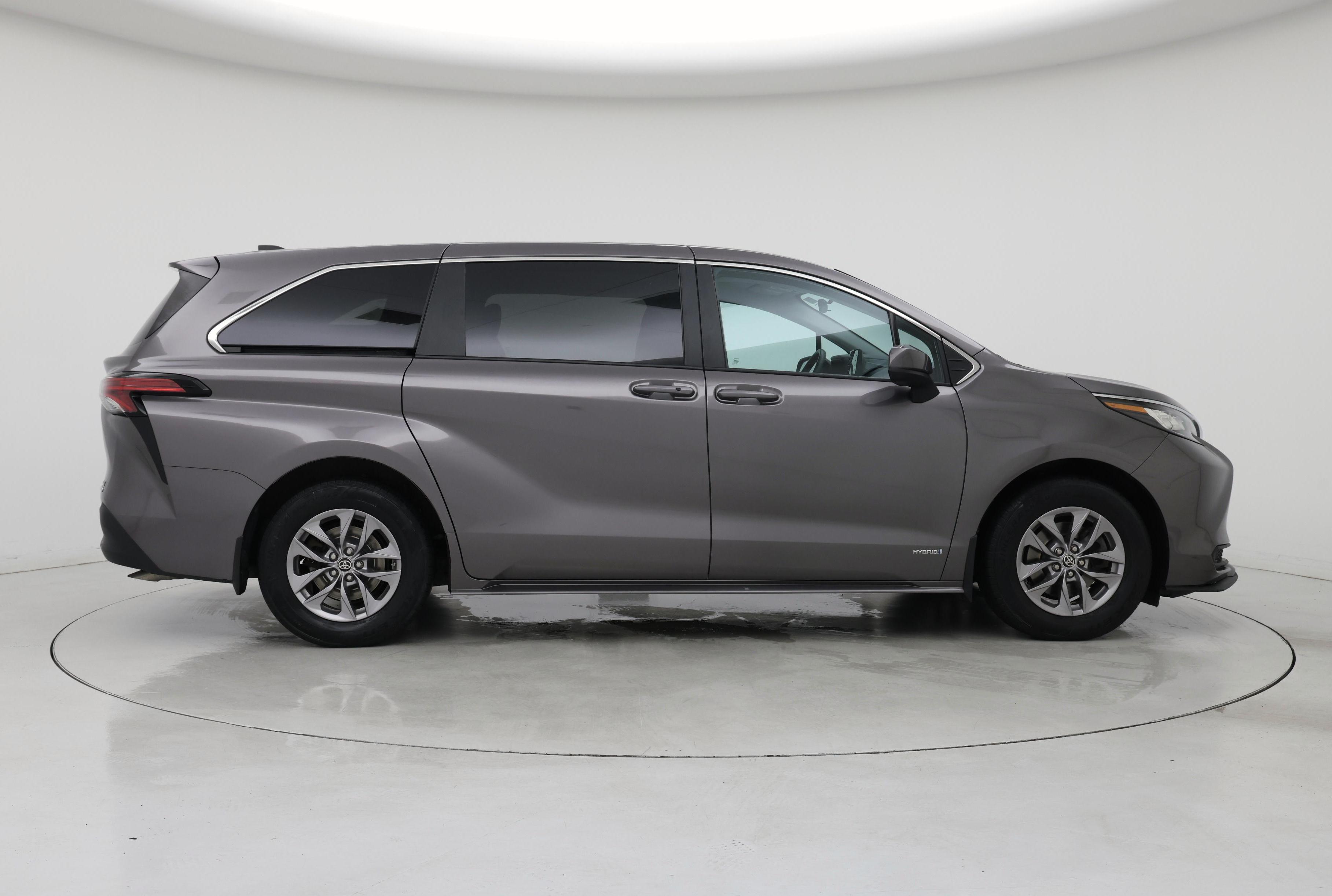 Thumbnail: 2021 Toyota Sienna - 7