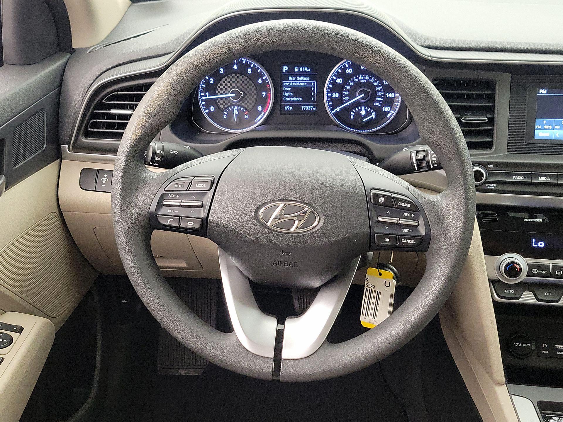 Thumbnail: 2020 Hyundai Elantra - 10