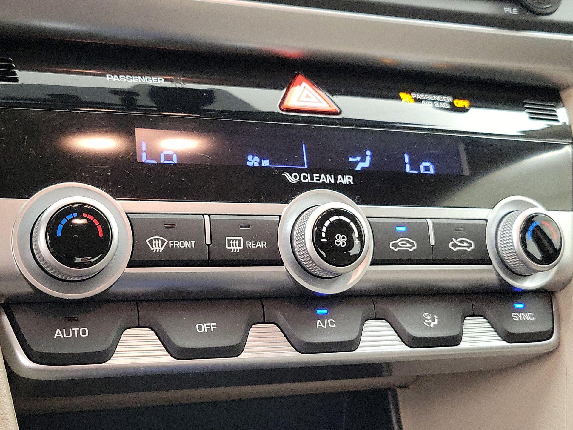 Thumbnail: 2020 Hyundai Elantra - 16