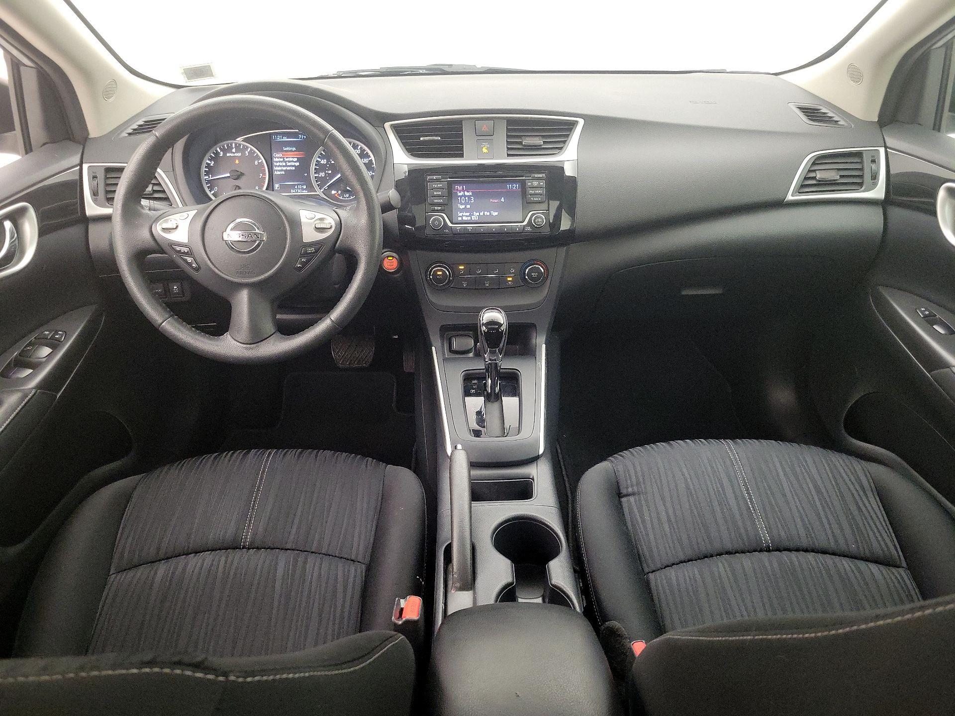 Thumbnail: 2017 Nissan Sentra - 9