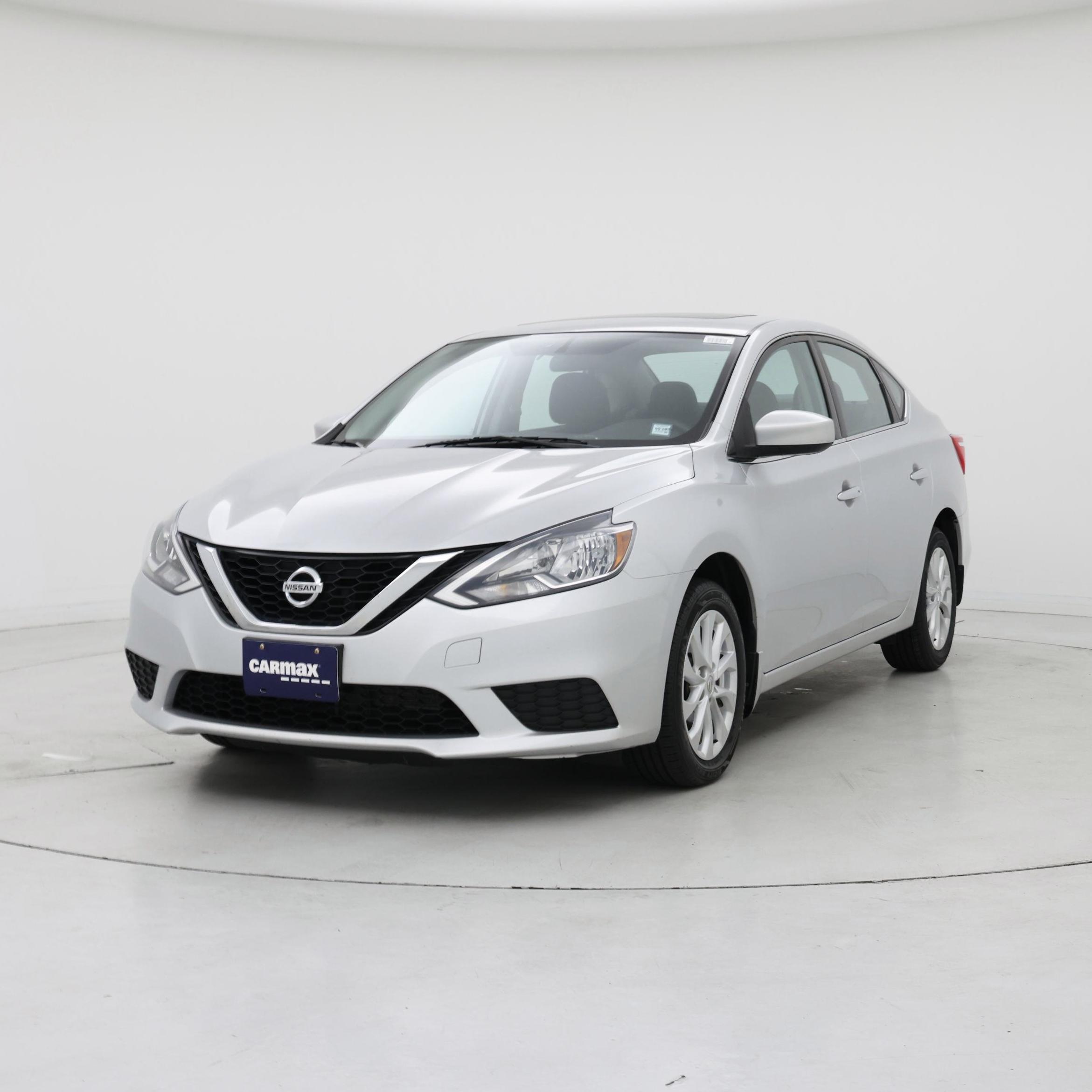 Thumbnail: 2017 Nissan Sentra - 4