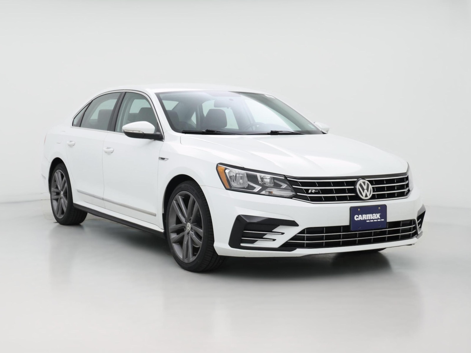 2017 Volkswagen Passat R-Line